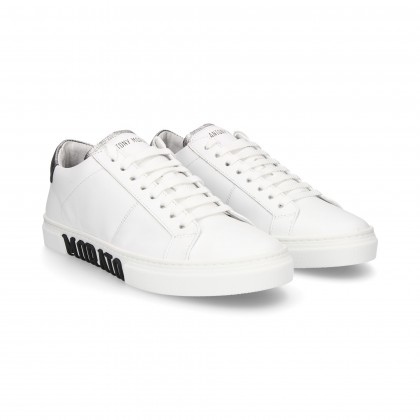 LACETS EN CUIR BLANC SPORTIF