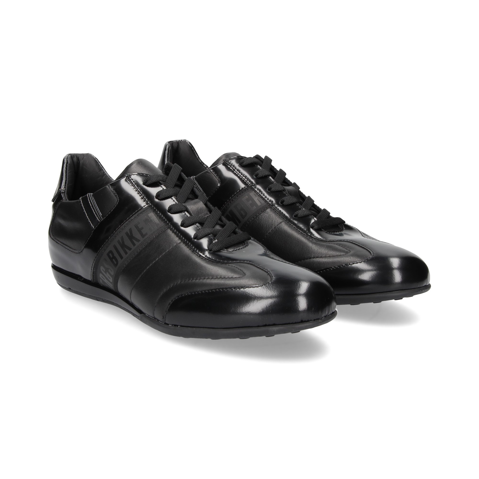 CUIR NOIR SPORT AVEC CORDON DE CUIR NOIR