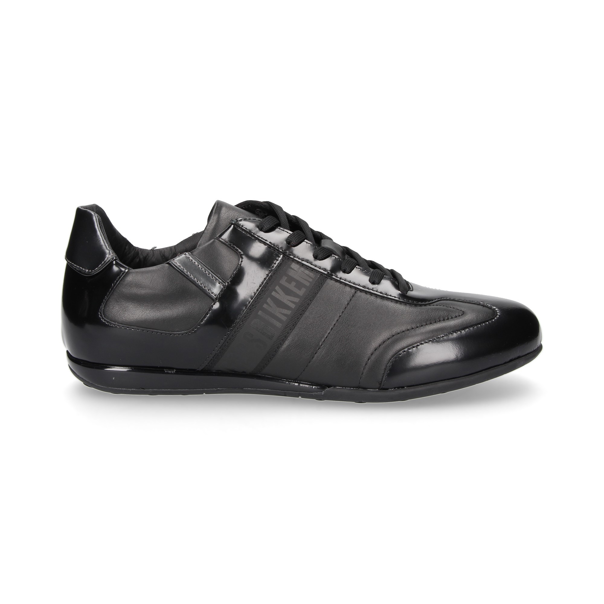 CUIR NOIR SPORT AVEC CORDON DE CUIR NOIR