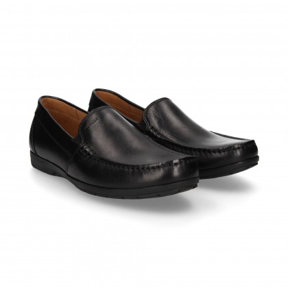 SMOOTH BLACK MOCCASIN
