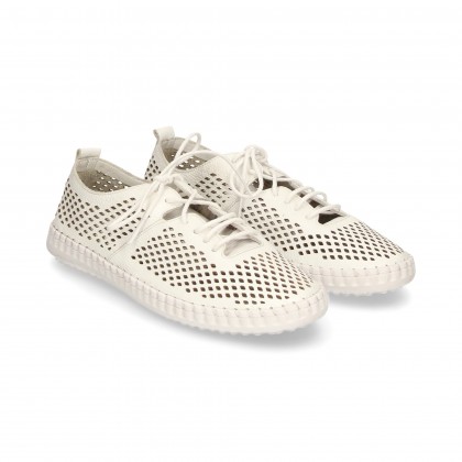 SPORTY PERFORATED WHITE SKIN