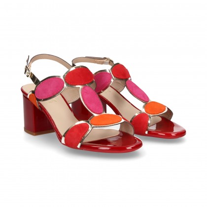 OVAL HEEL SANDAL IN FRONT OF RED MIRROR