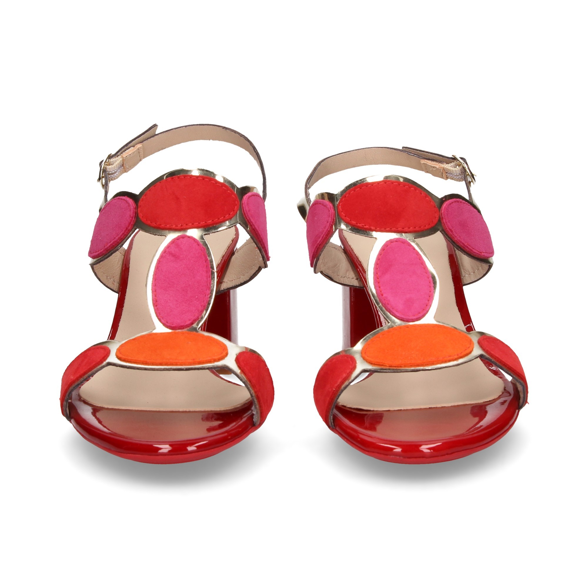 oval-heel-sandal-in-front-of-red-mirror