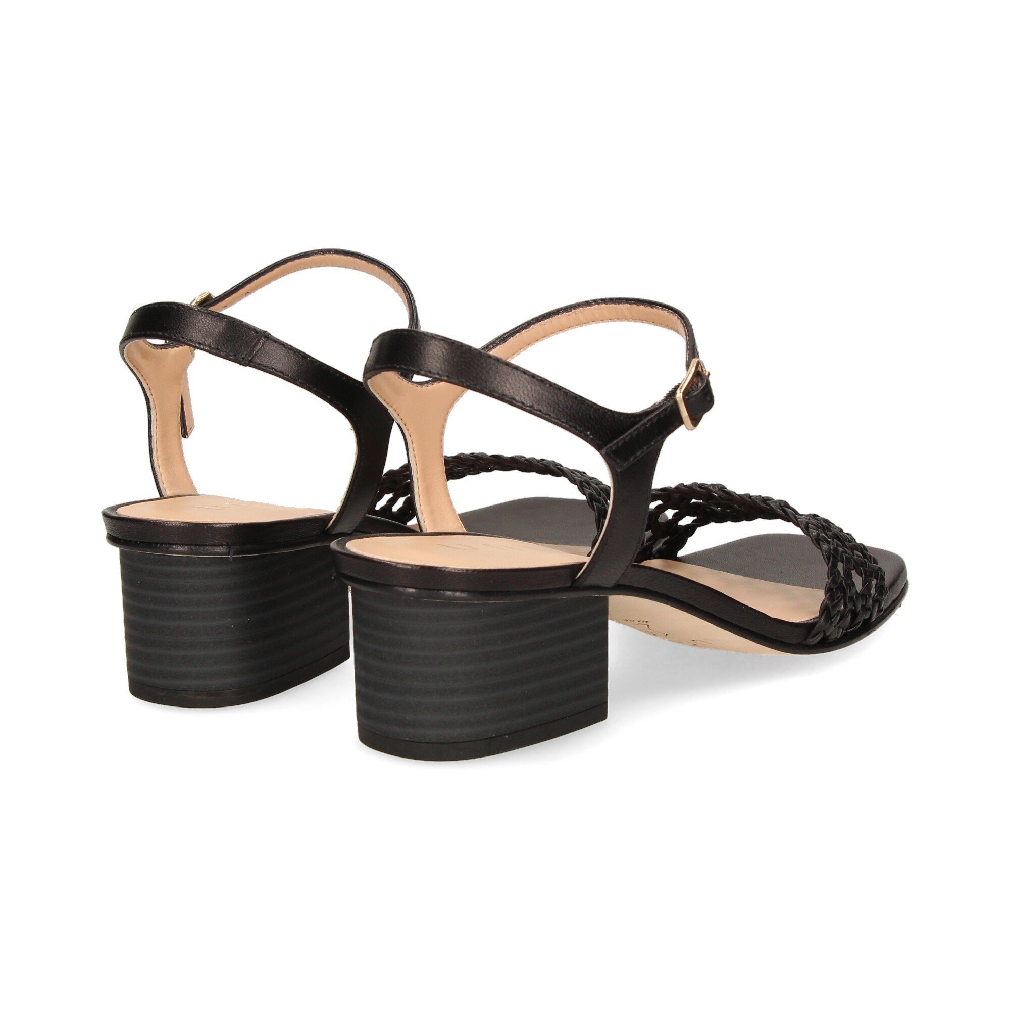 schwarz-geflochtene-makramee-sandale