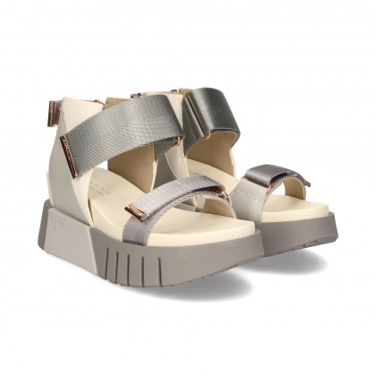 SANDALIA PLATAFORMA VELCRO GRIS