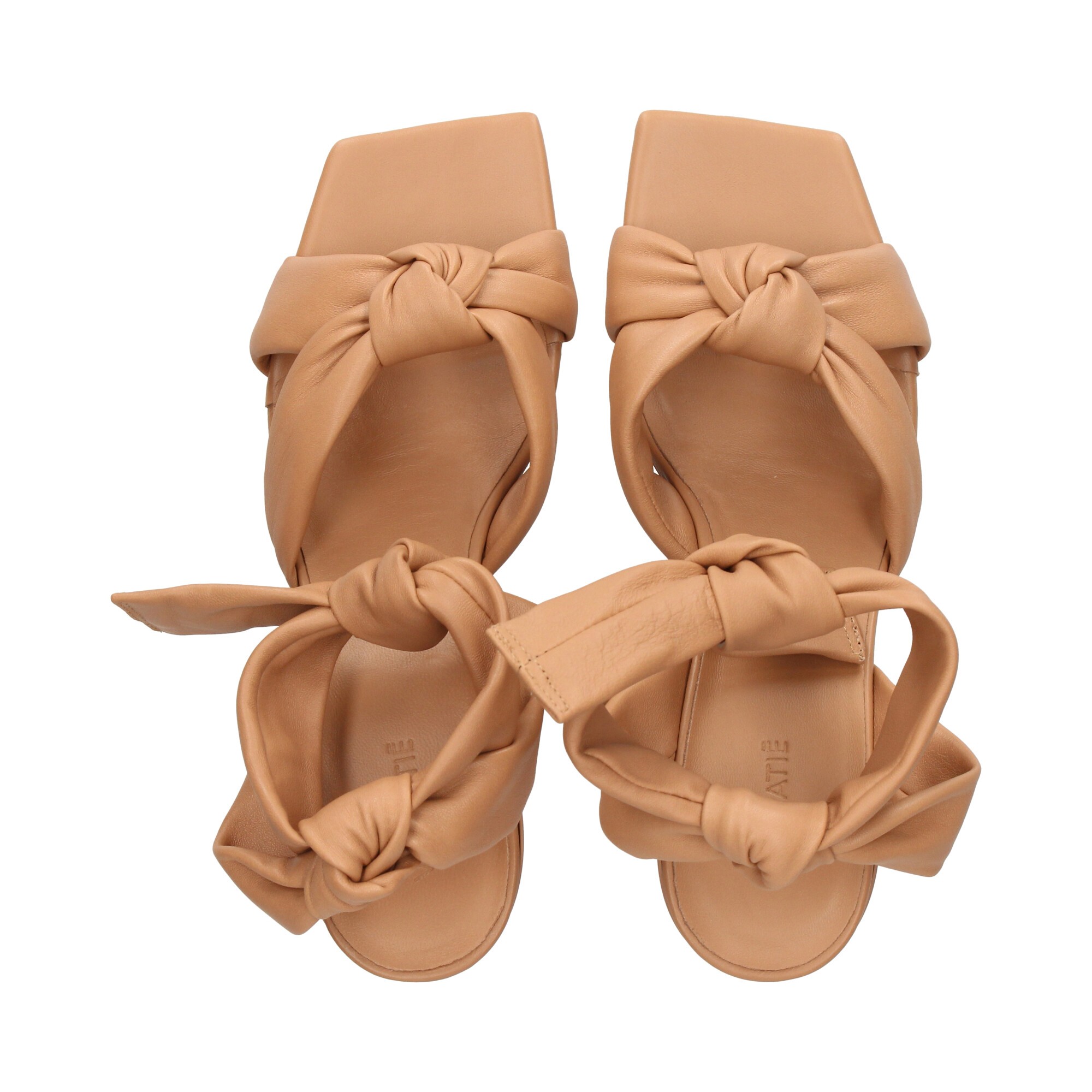 sandalia-gilda-nudo-beige