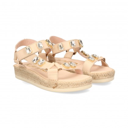 SANDALIA TACHAS BEIGE