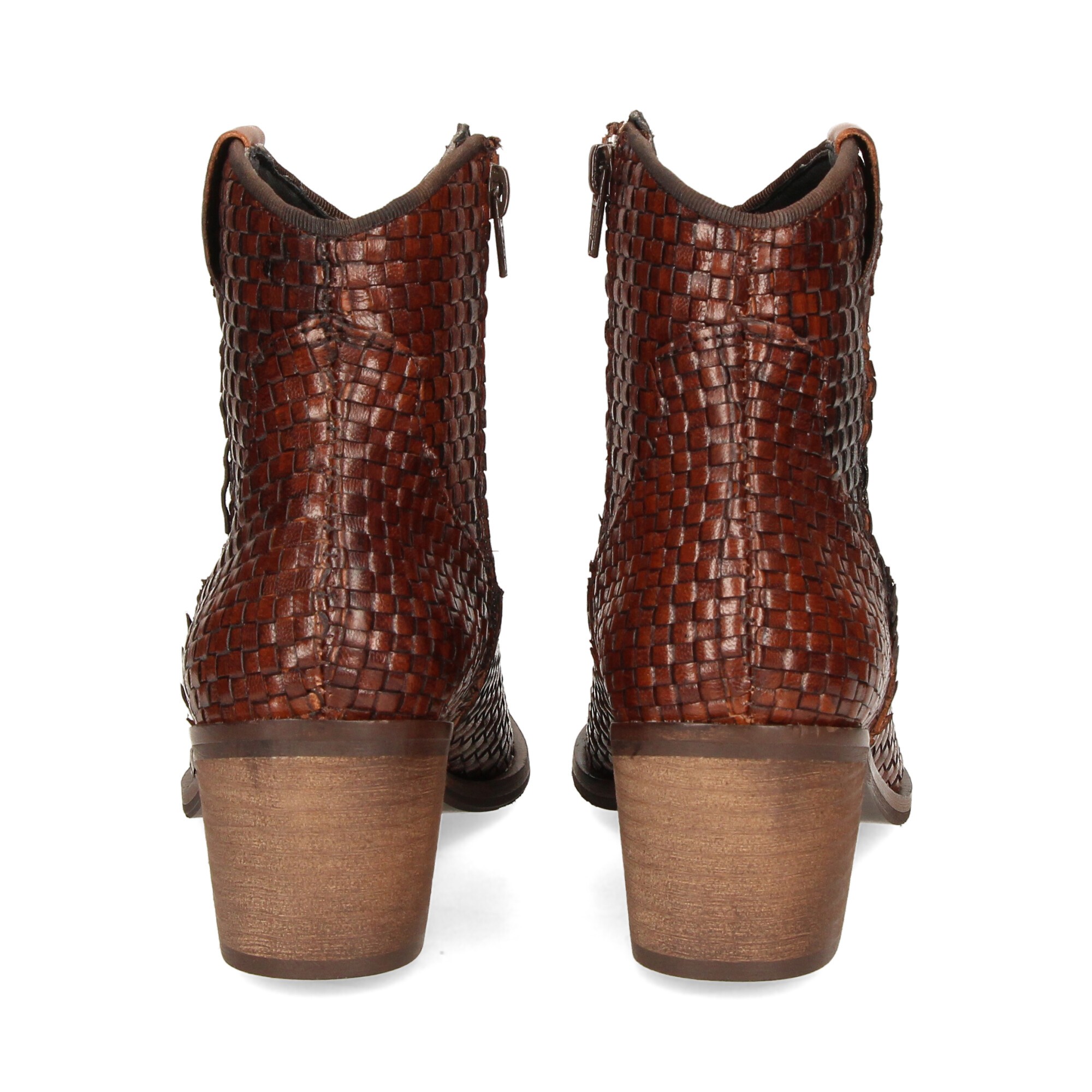 botin-trenzado-marron