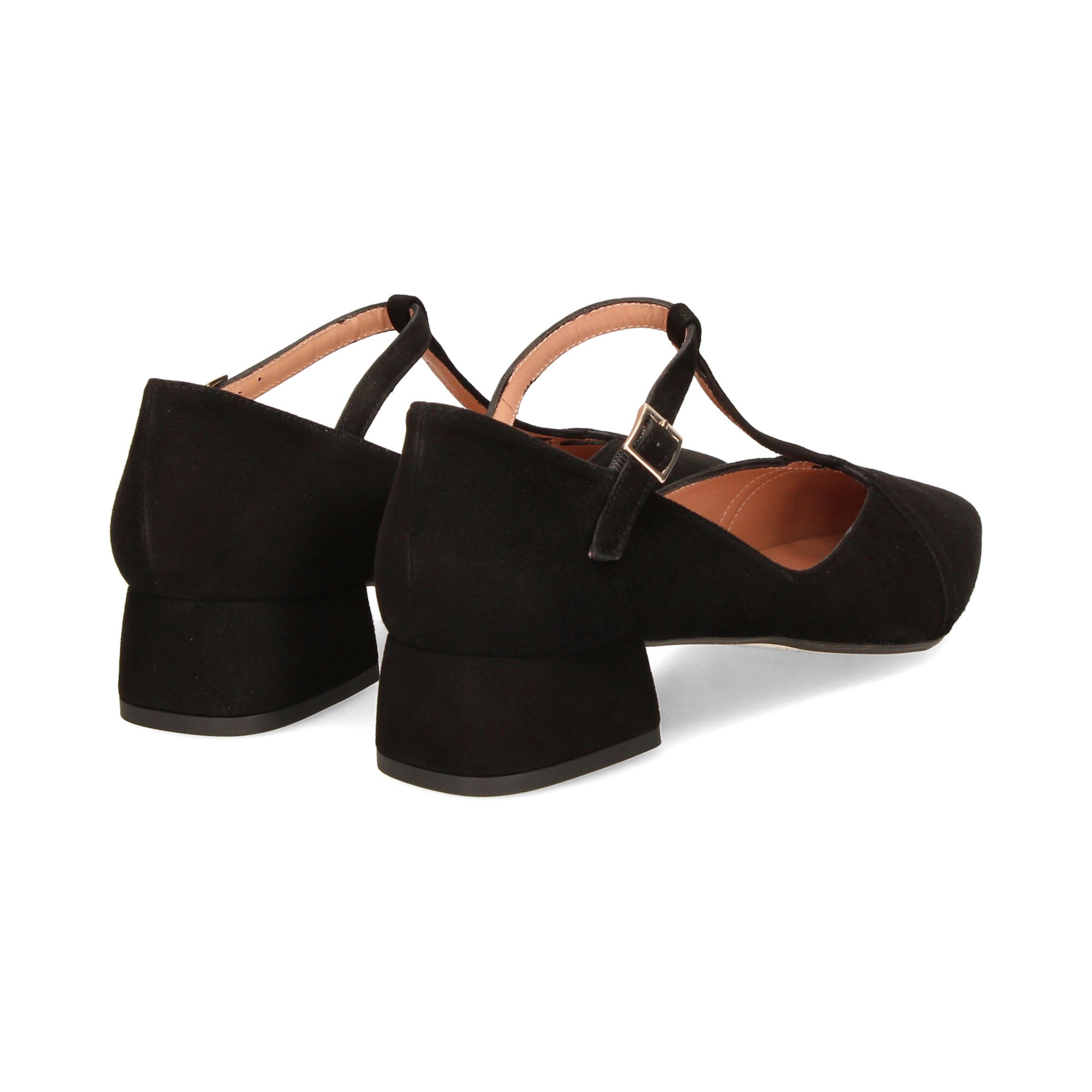 bebe-tachas-ante-negro