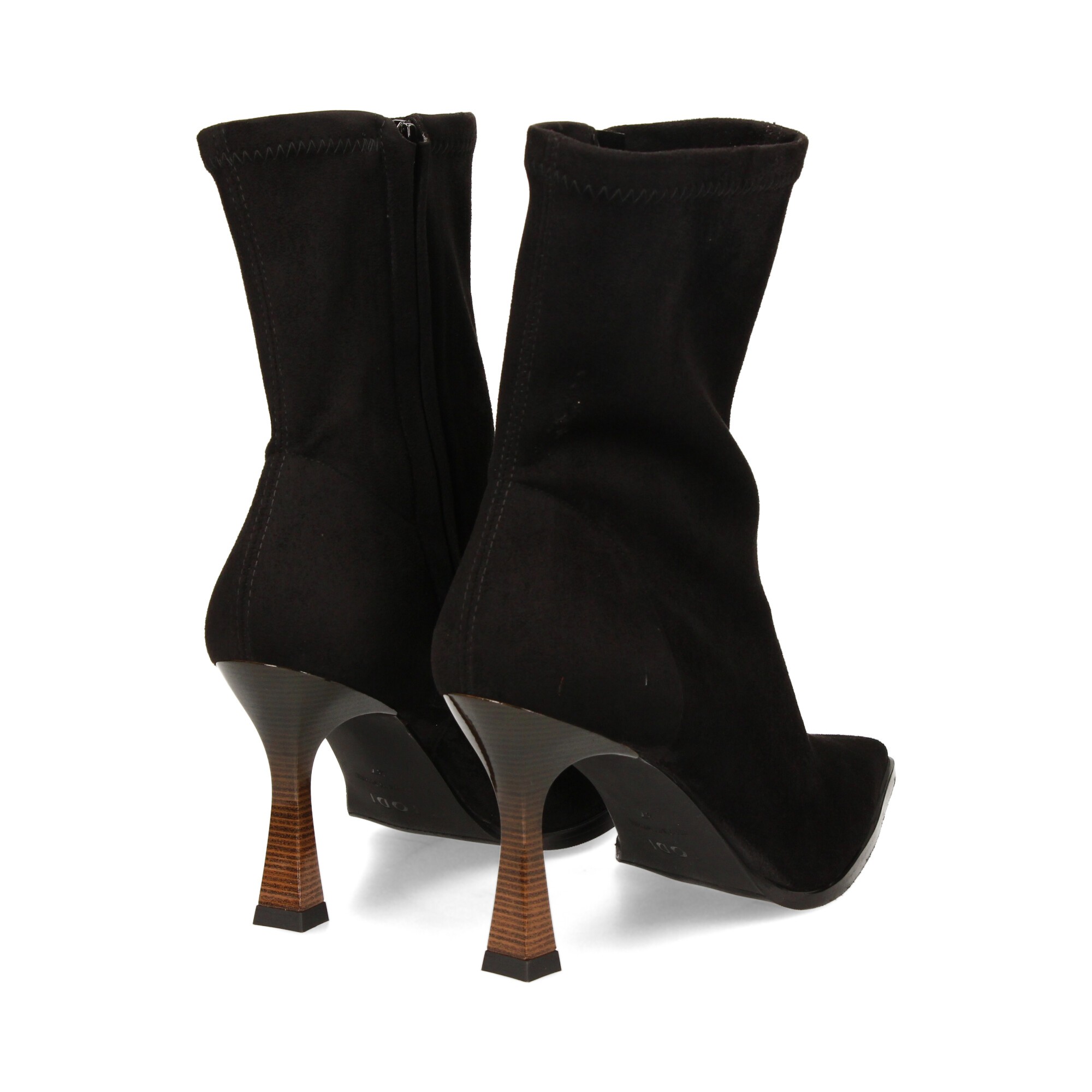 botin-ante-negro