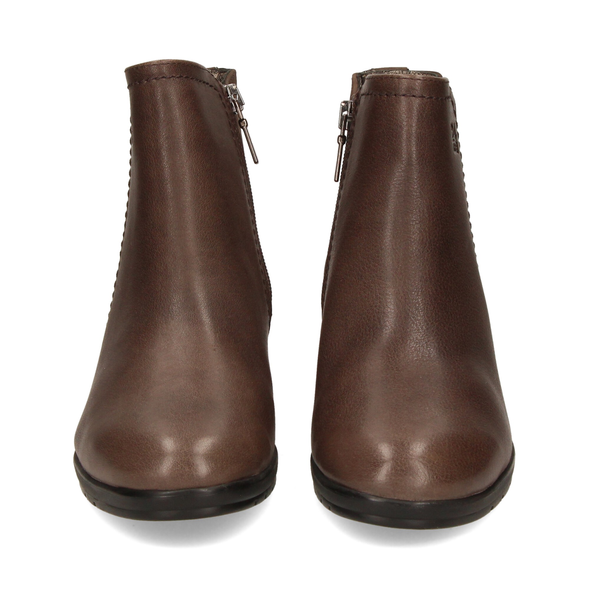 botin-tachas-talon-marron