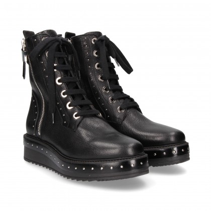 1/2 CHORD BOOT BLACK LEATHER STUD