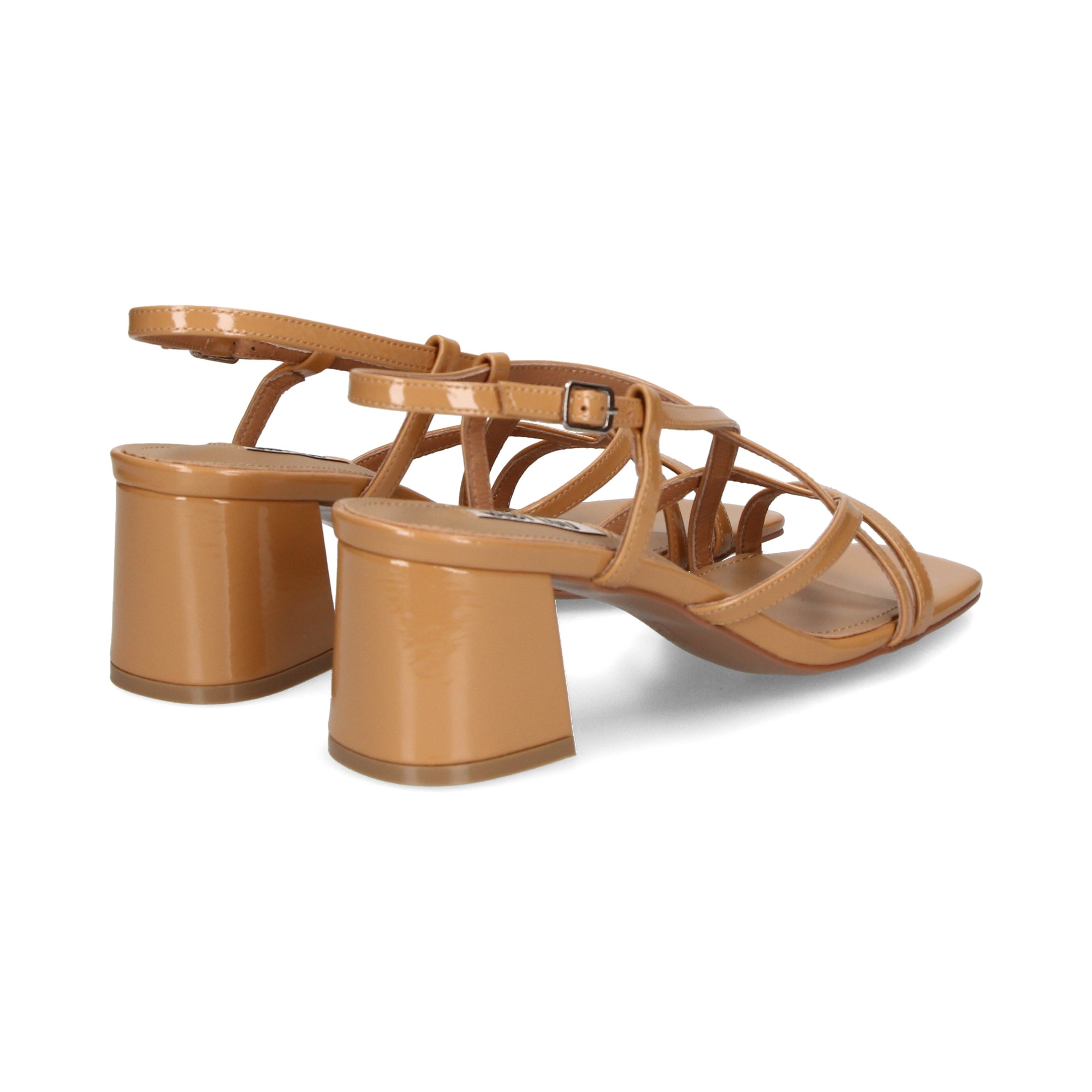 sandalia-tiras-cruzadas-charol-camel