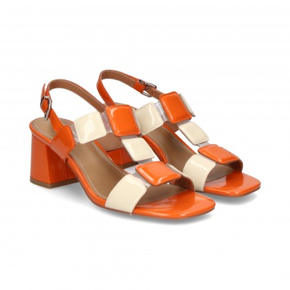 SANDALIA BEBE CUADROS NARANJA
