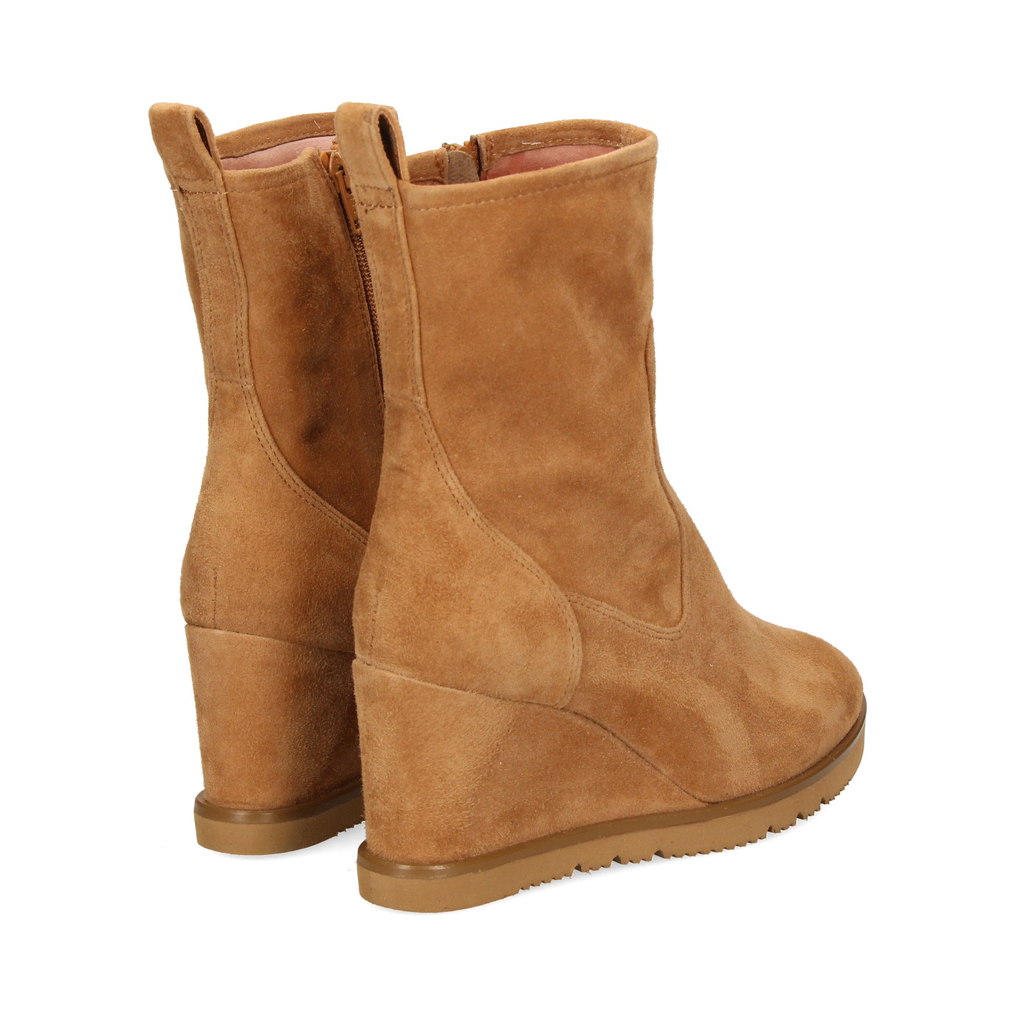 1-2-bota-cuna-calcetin-piel-ante-camel
