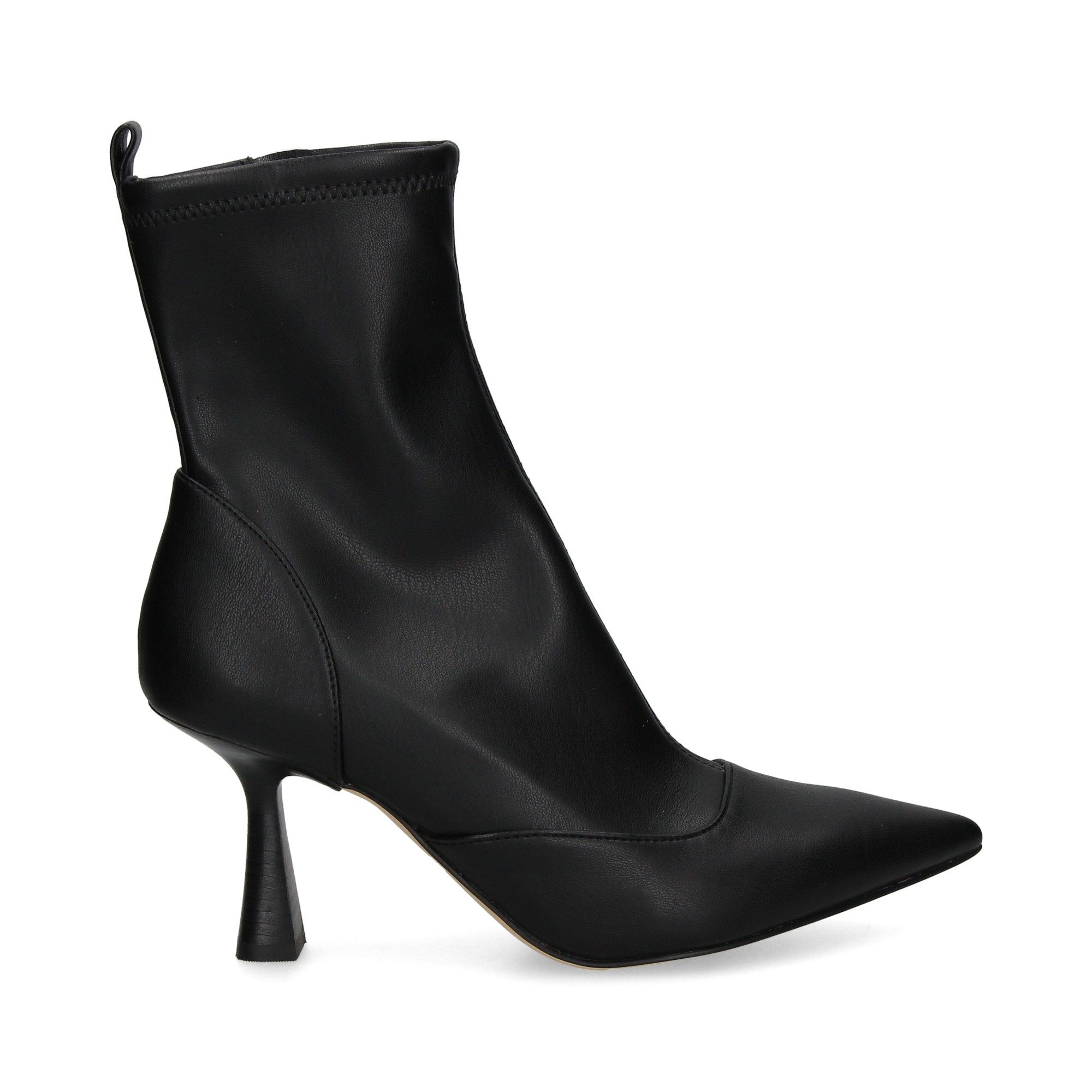 botin-corte-en-pala-negro