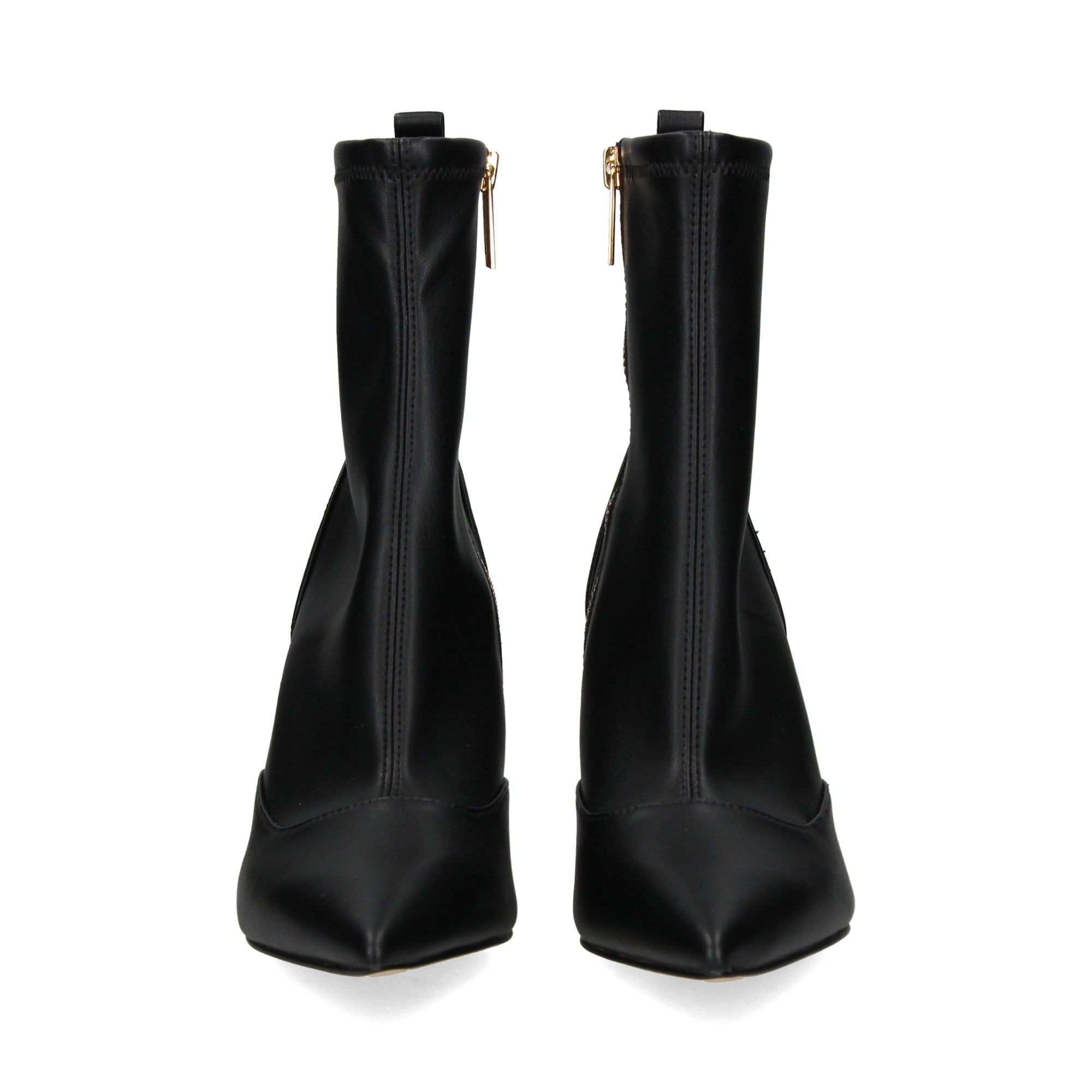 botin-corte-en-pala-negro