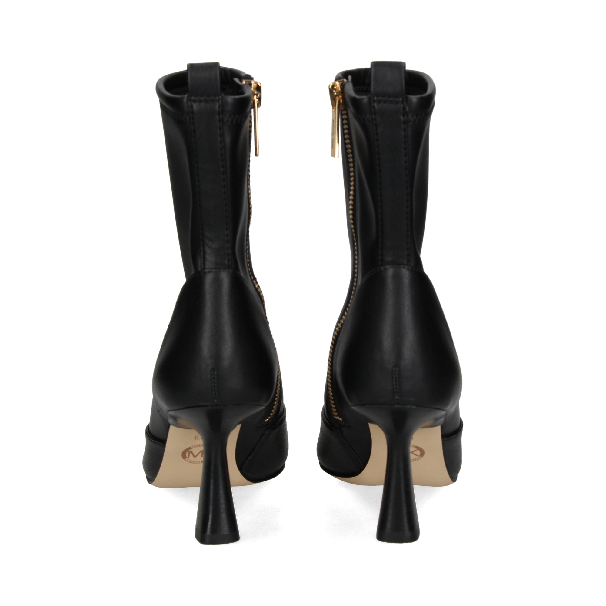 botin-corte-en-pala-negro