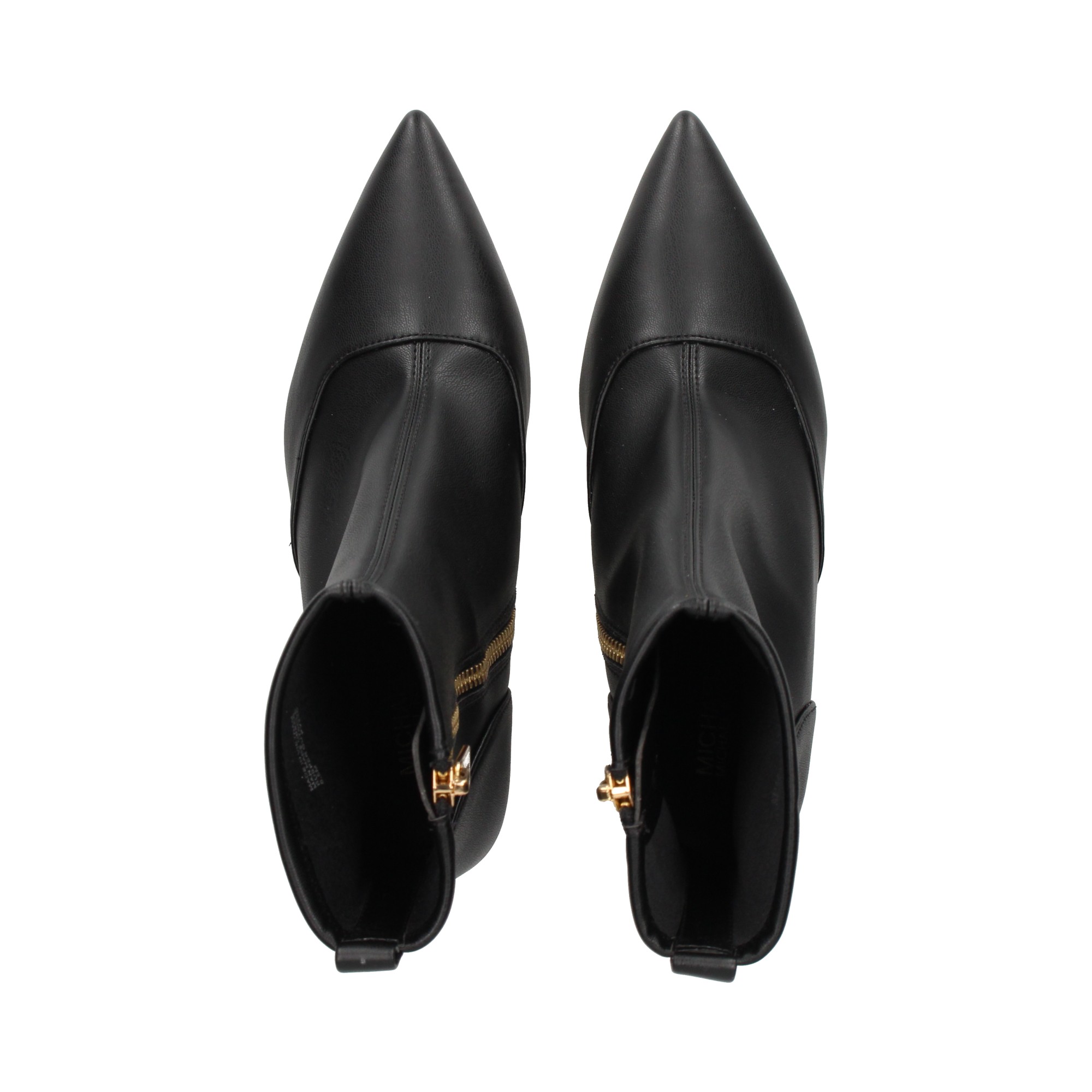 botin-corte-en-pala-negro