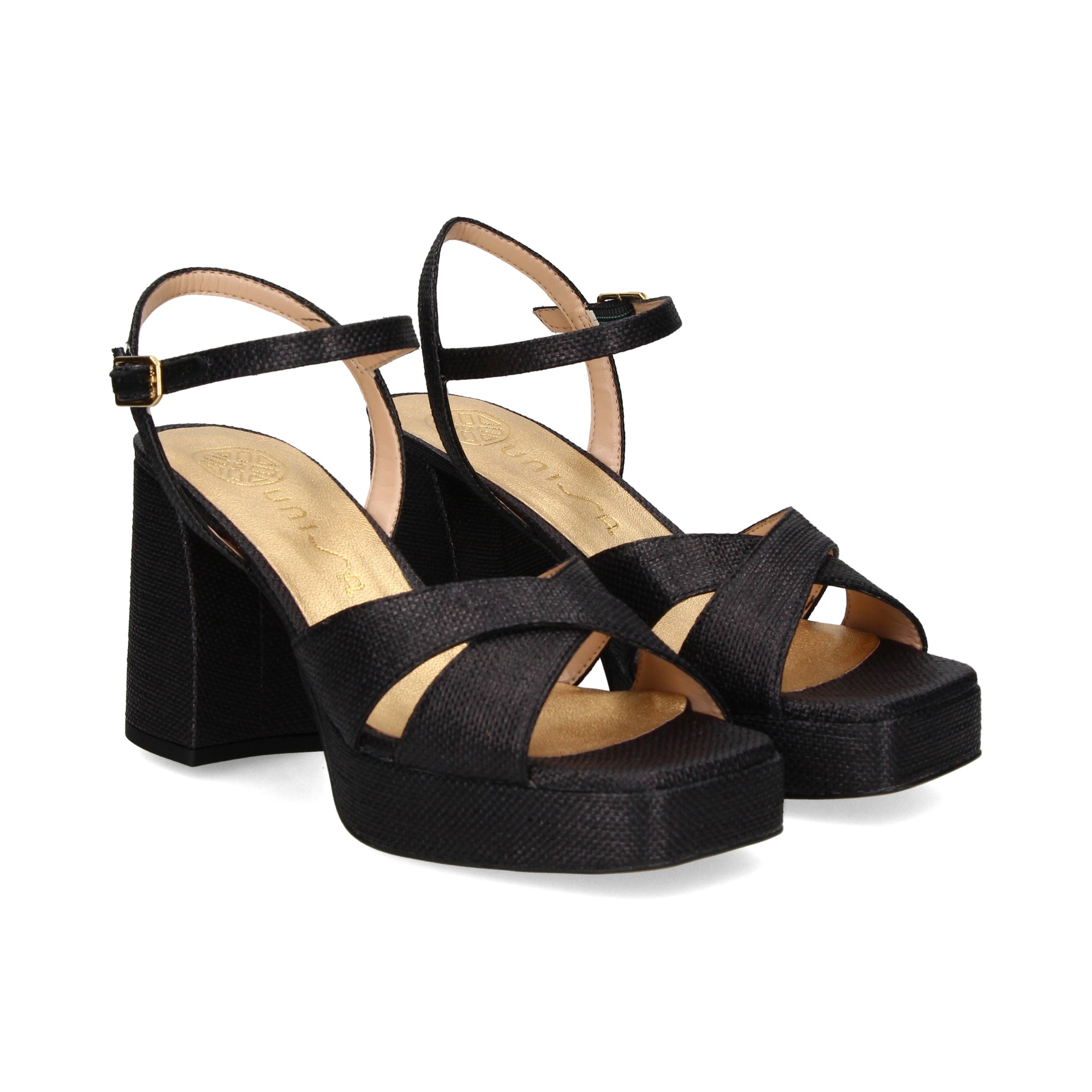carmelita-cruzada-platrafia-negro