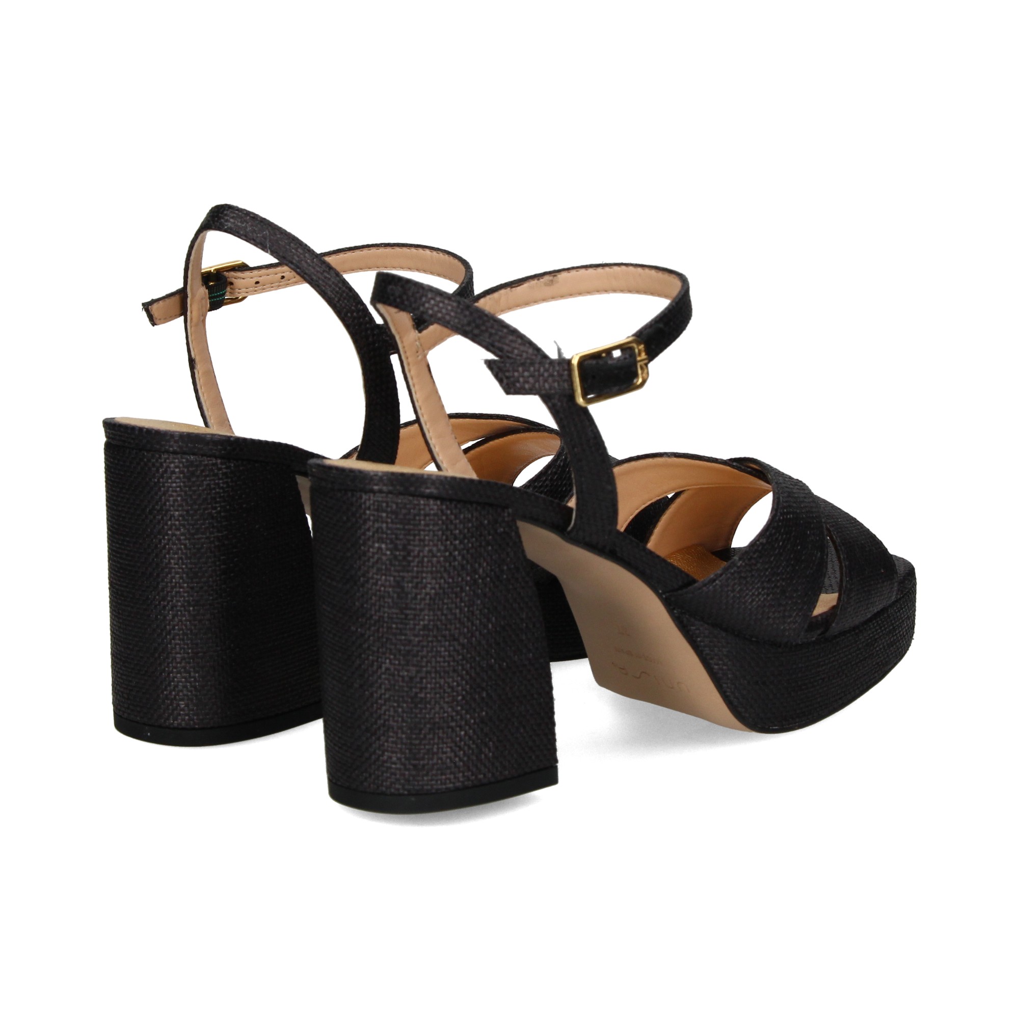 carmelita-cruzada-platrafia-negro
