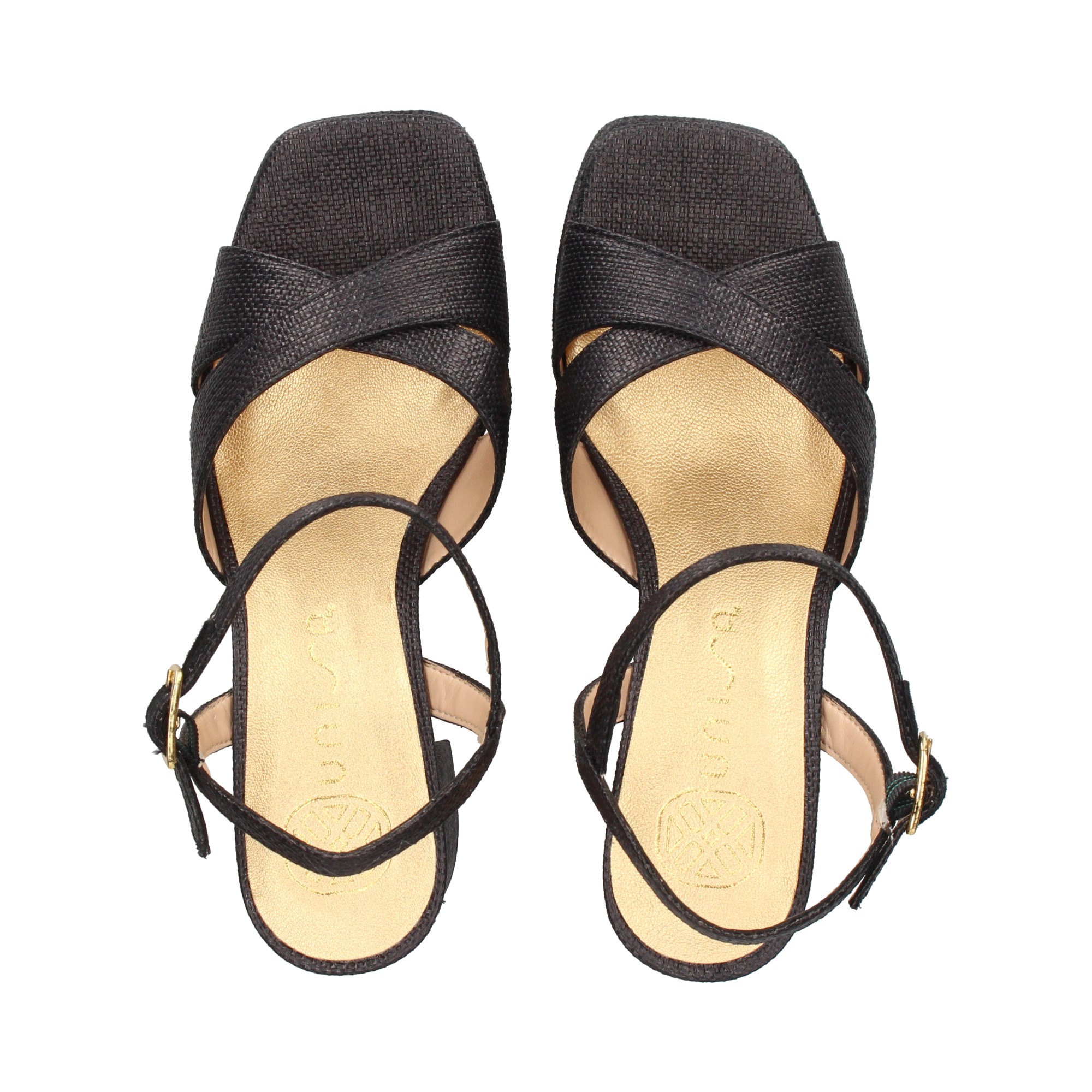 carmelita-cruzada-platrafia-negro