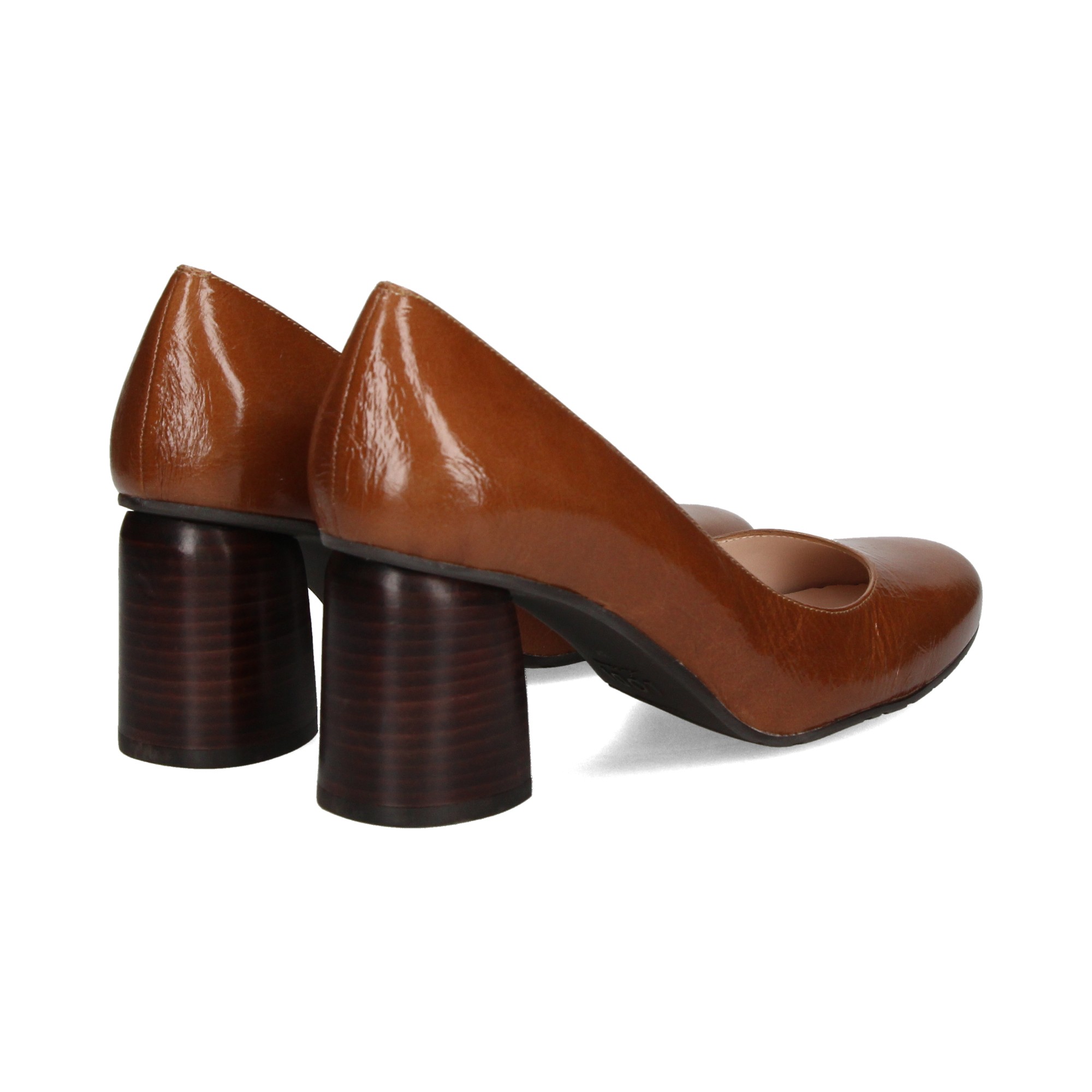 salon-charol-arrugado-camel