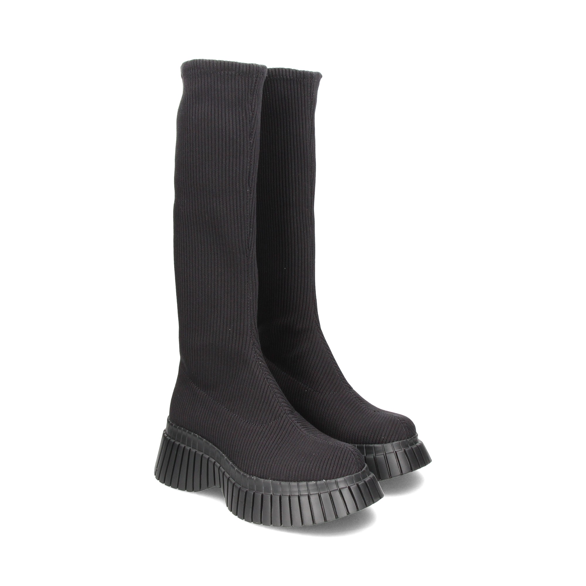 bota-plataforma-textil-negro