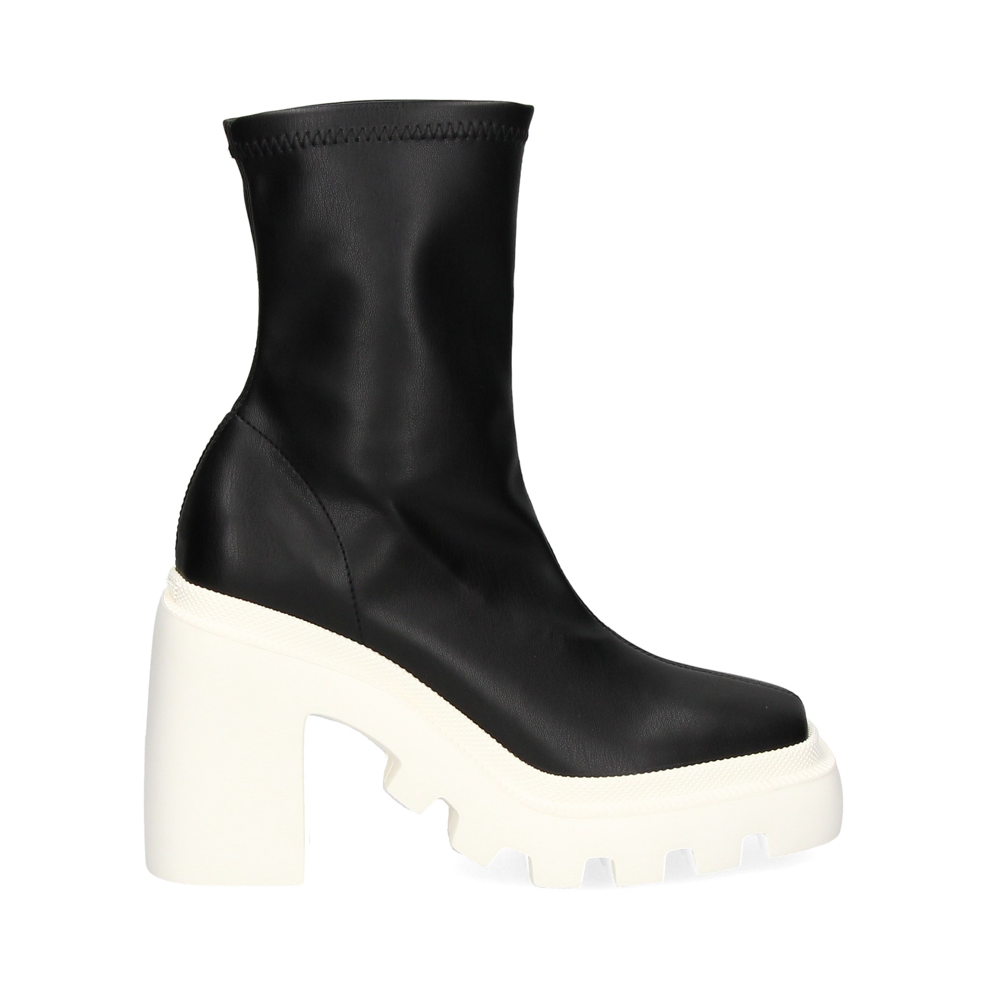 plataforma-blanco-botin-negro