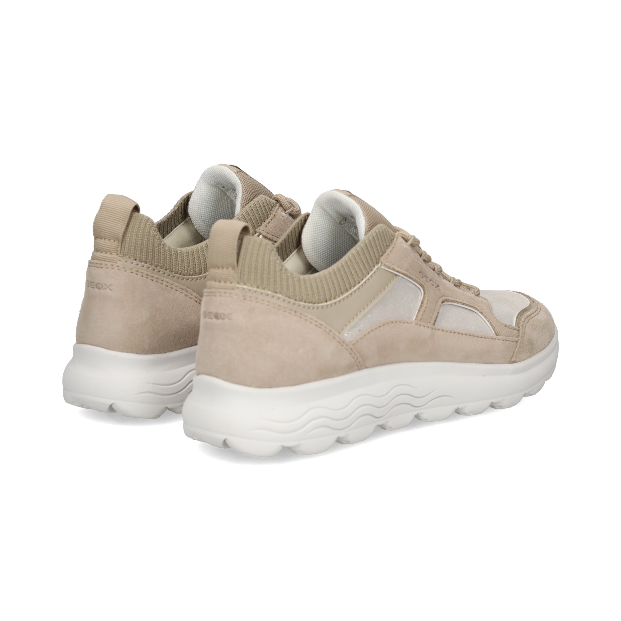 deportivo-ante-brillo-beige