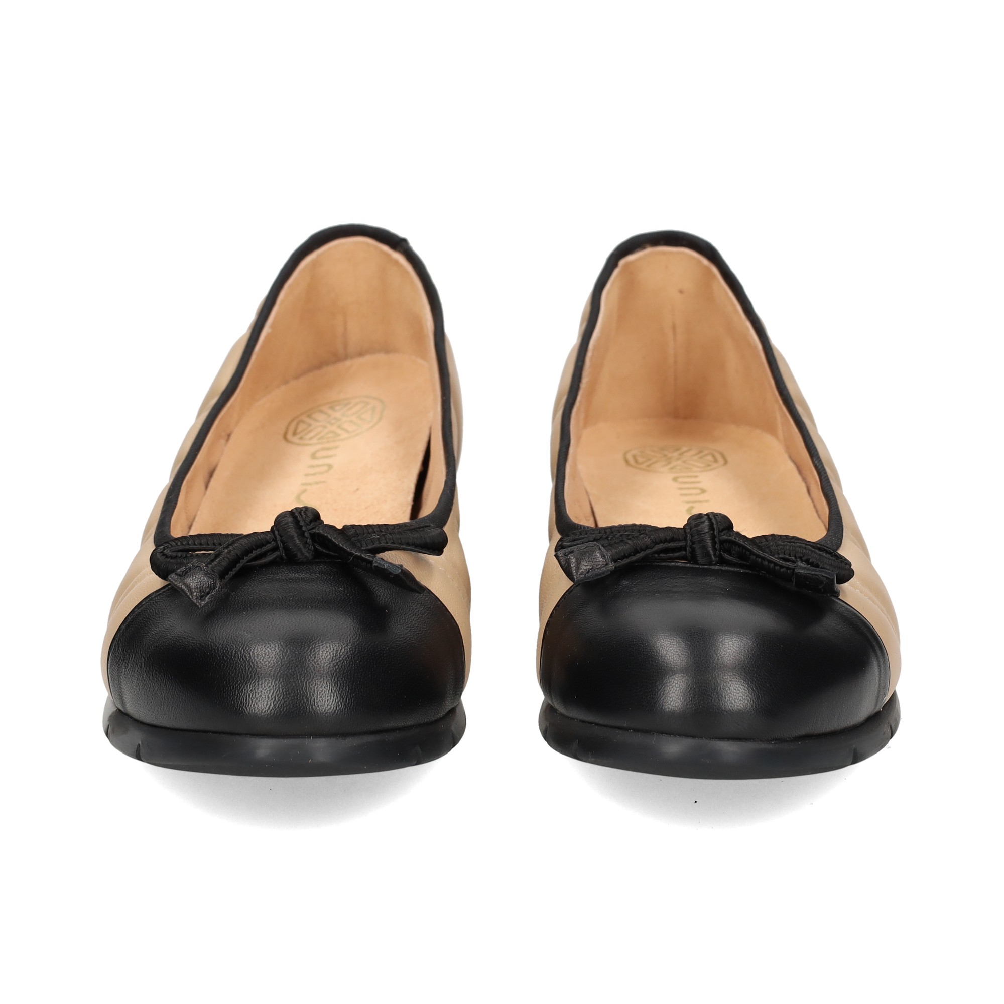 bailarina-lazo-piel-arena-negro