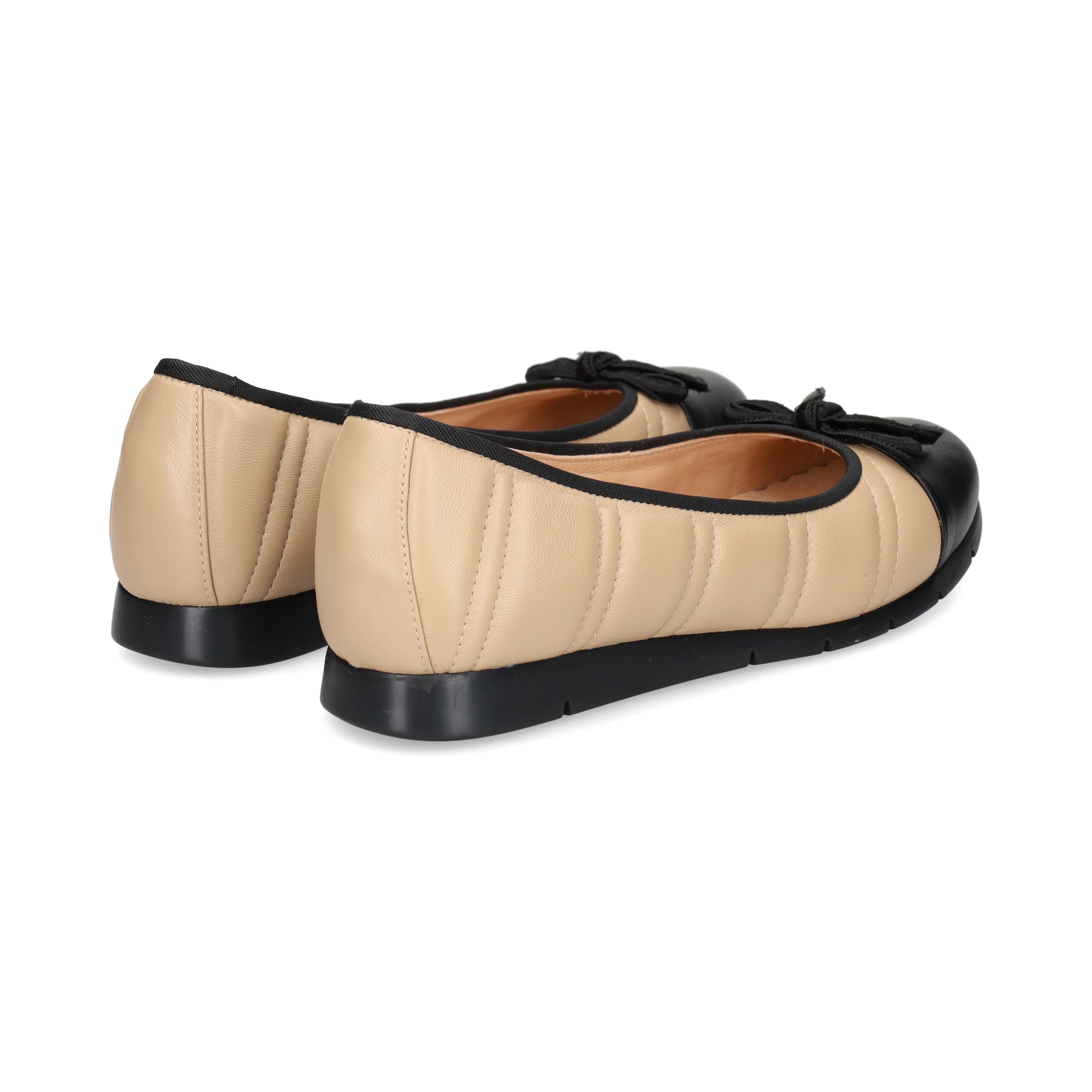 bailarina-lazo-piel-arena-negro