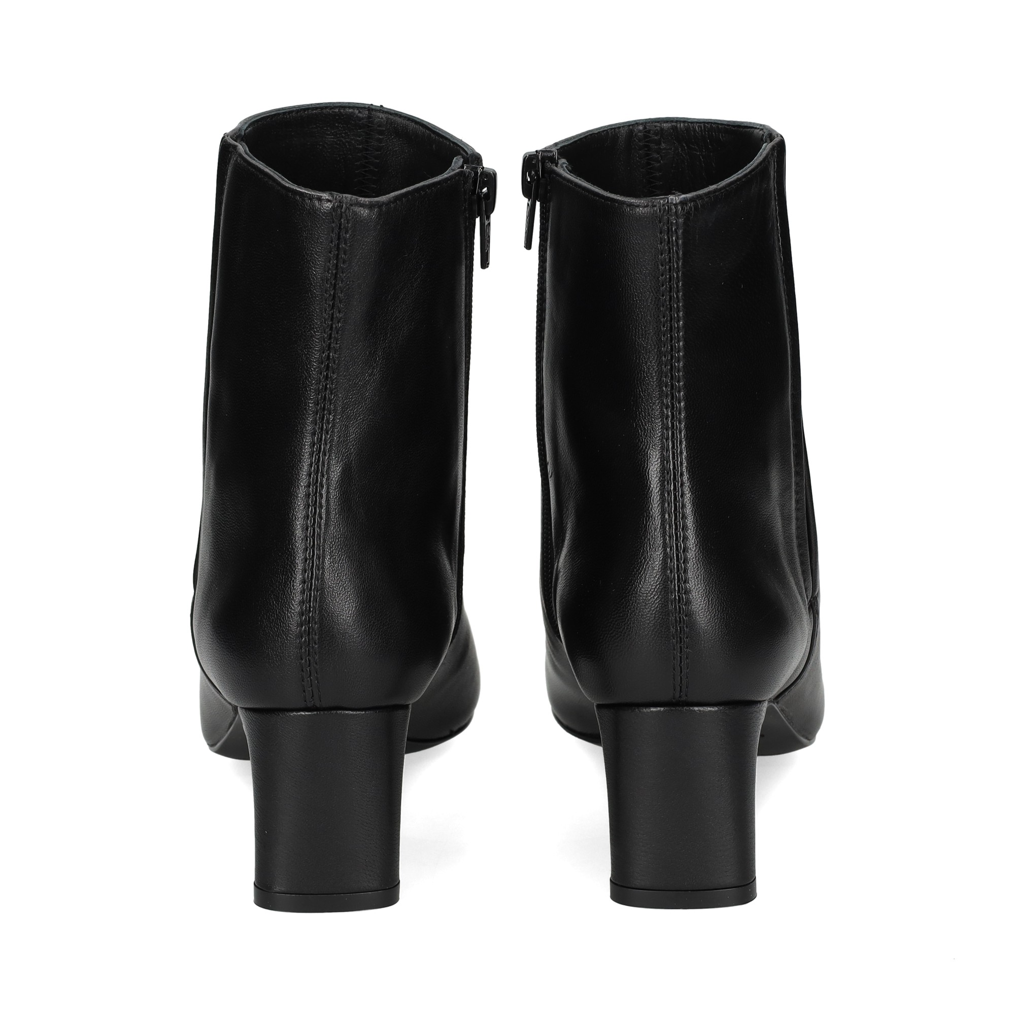 botin-costura-lado-piel-negro