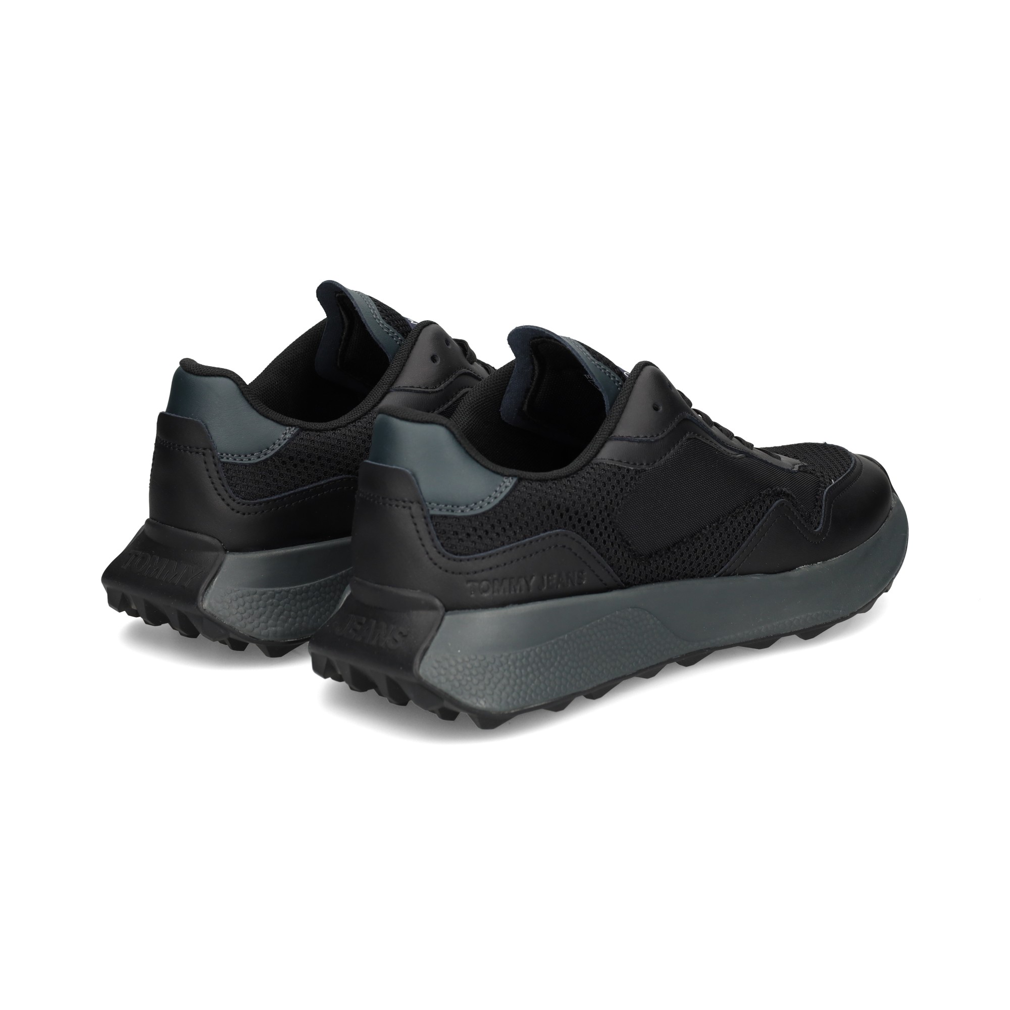 deportivo-multi-pieles-negro