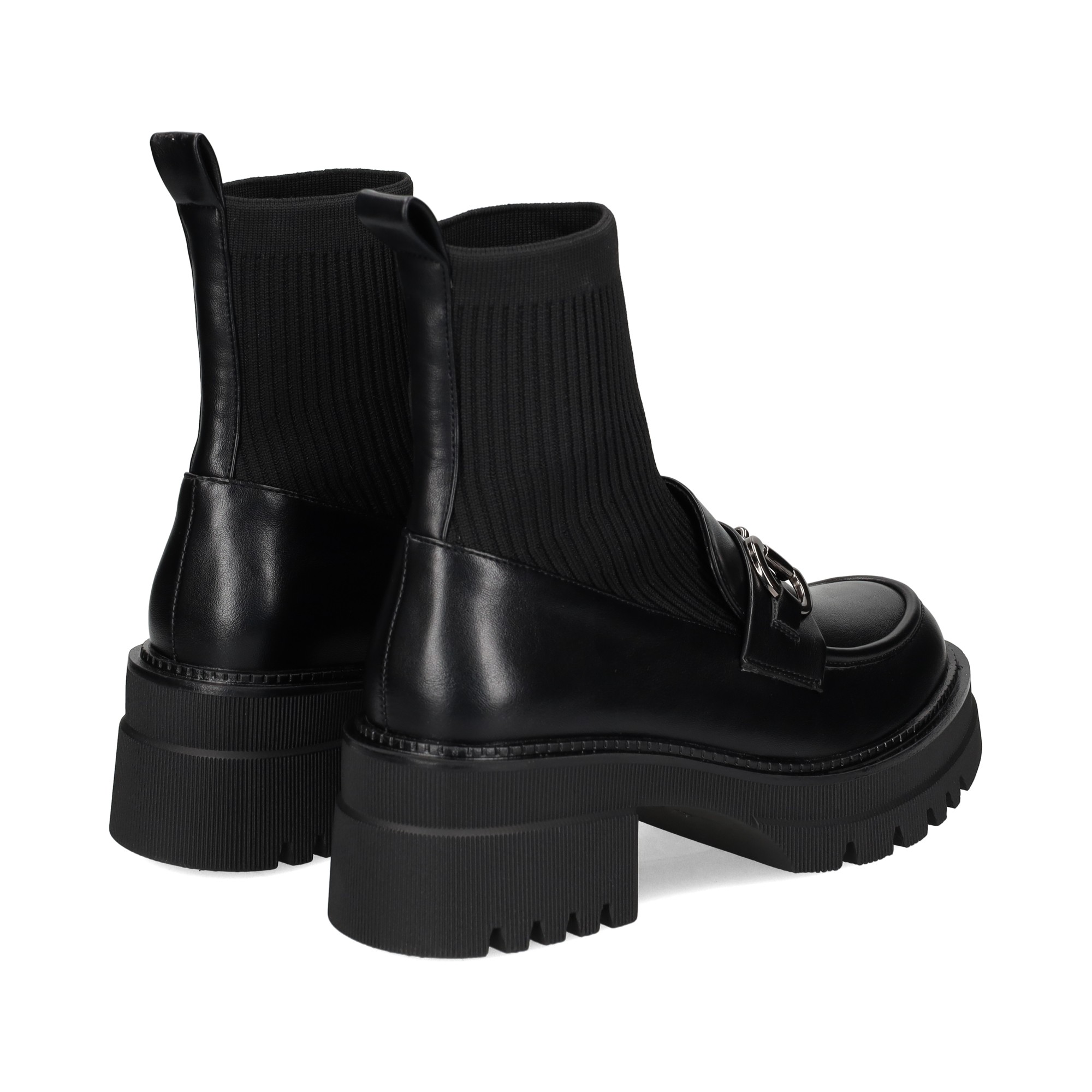 botin-calcetin-mocasin-negro
