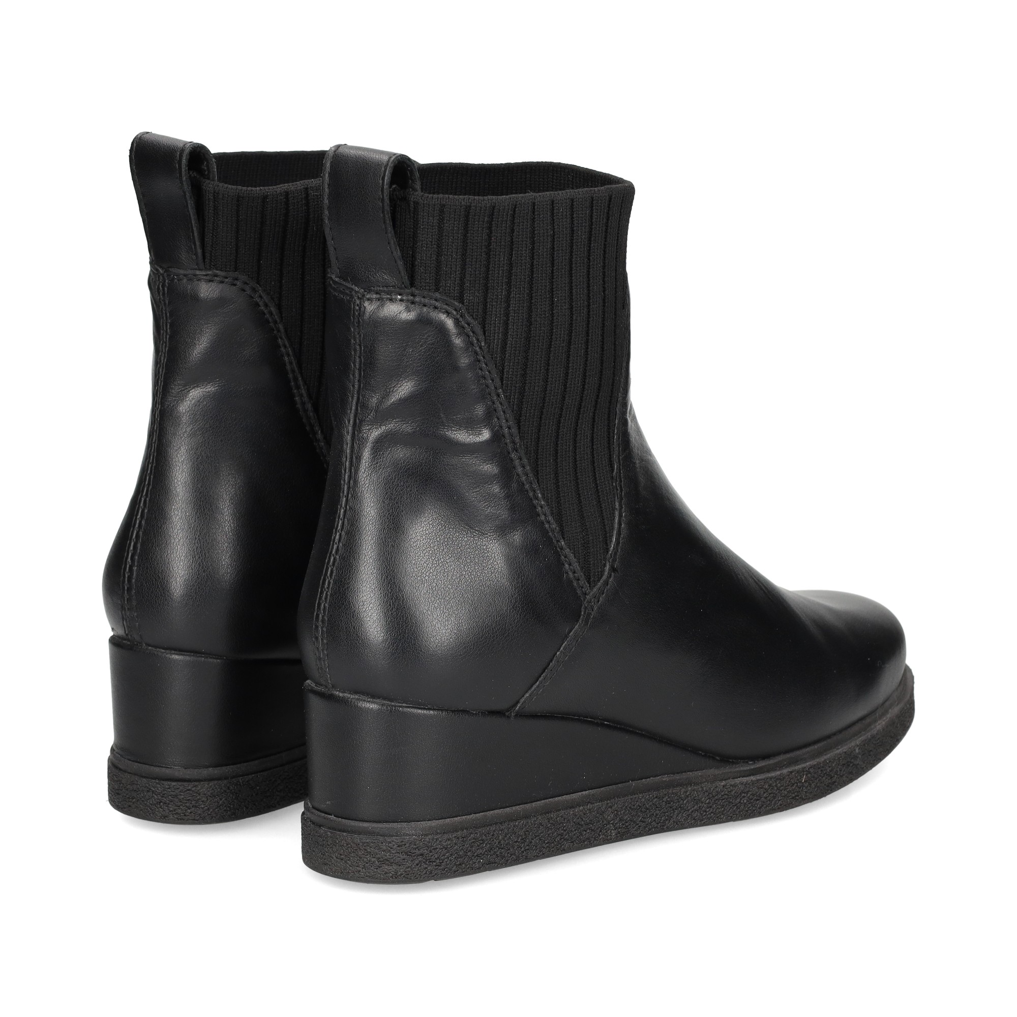 botin-calcetin-cuna-piel-negro