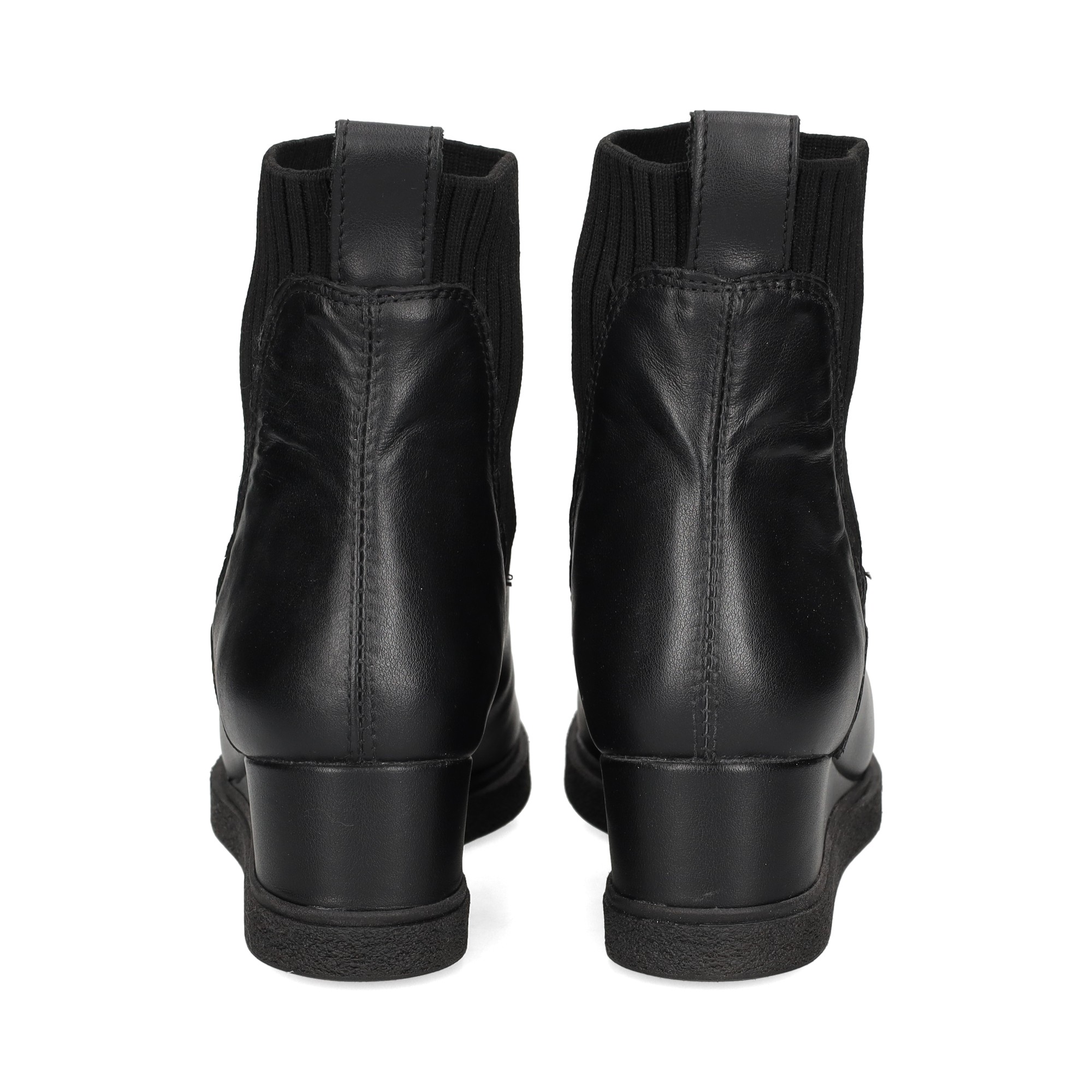 botin-calcetin-cuna-piel-negro