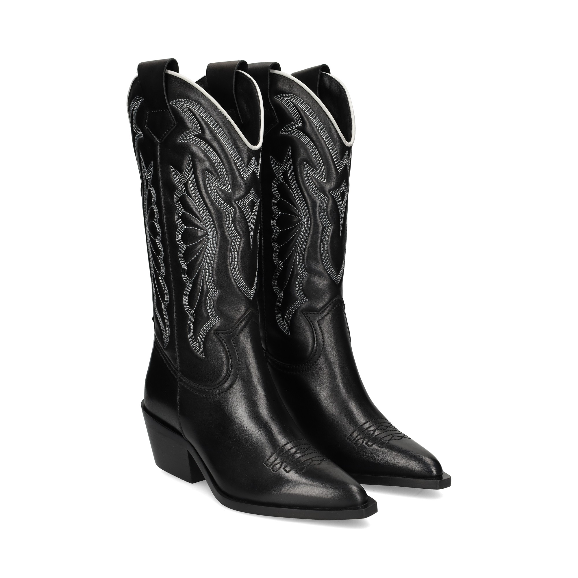 botin-cowboy-bordada-negro