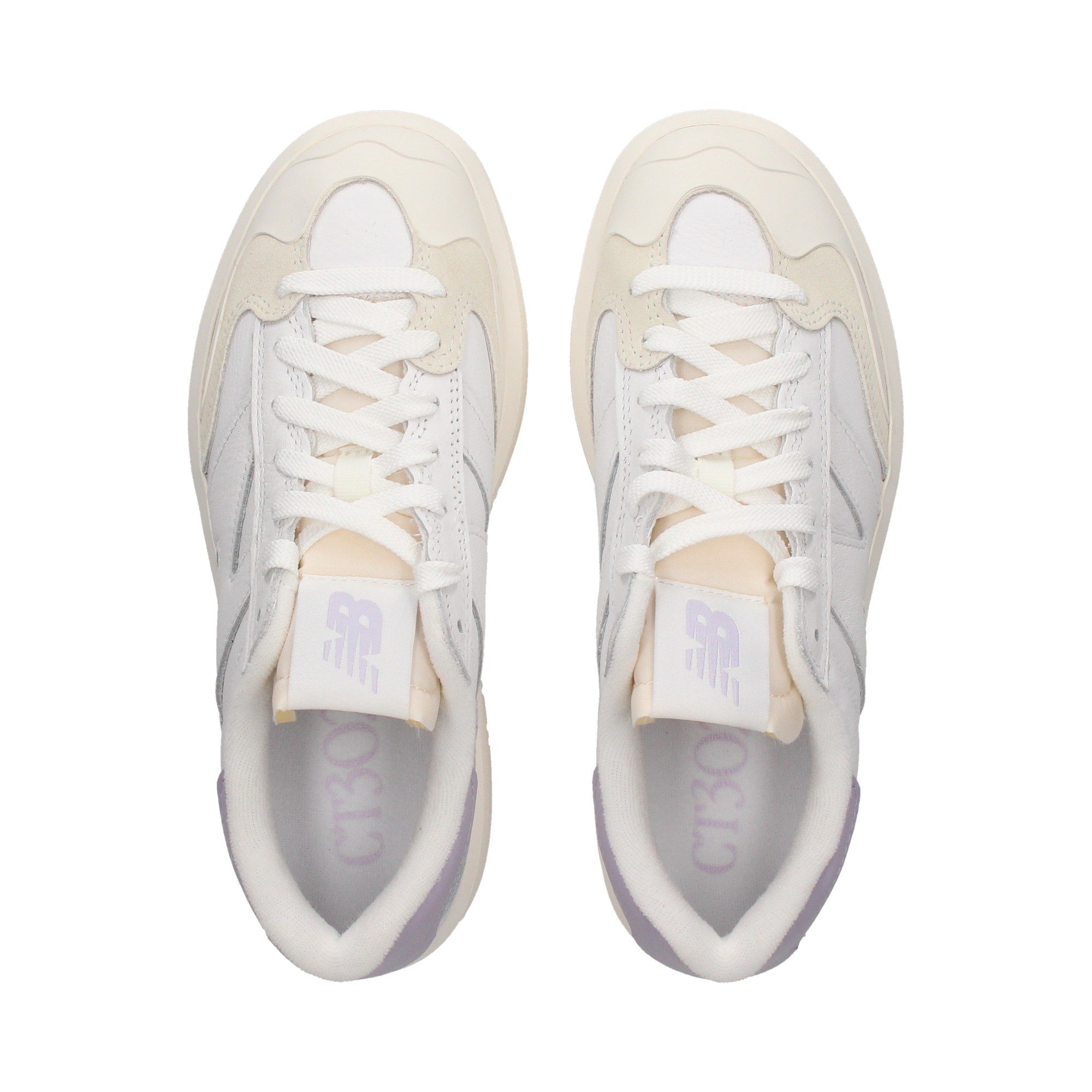 talon-lila-deportivo-piel-blanco