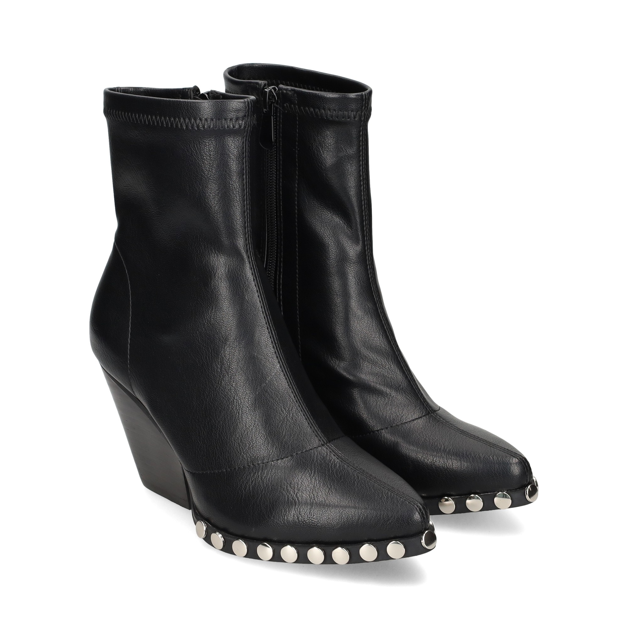 botin-tachas-napa-stretch-negro