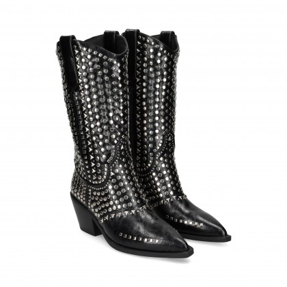 BOTA CAMPERA REMACHES NEGRO