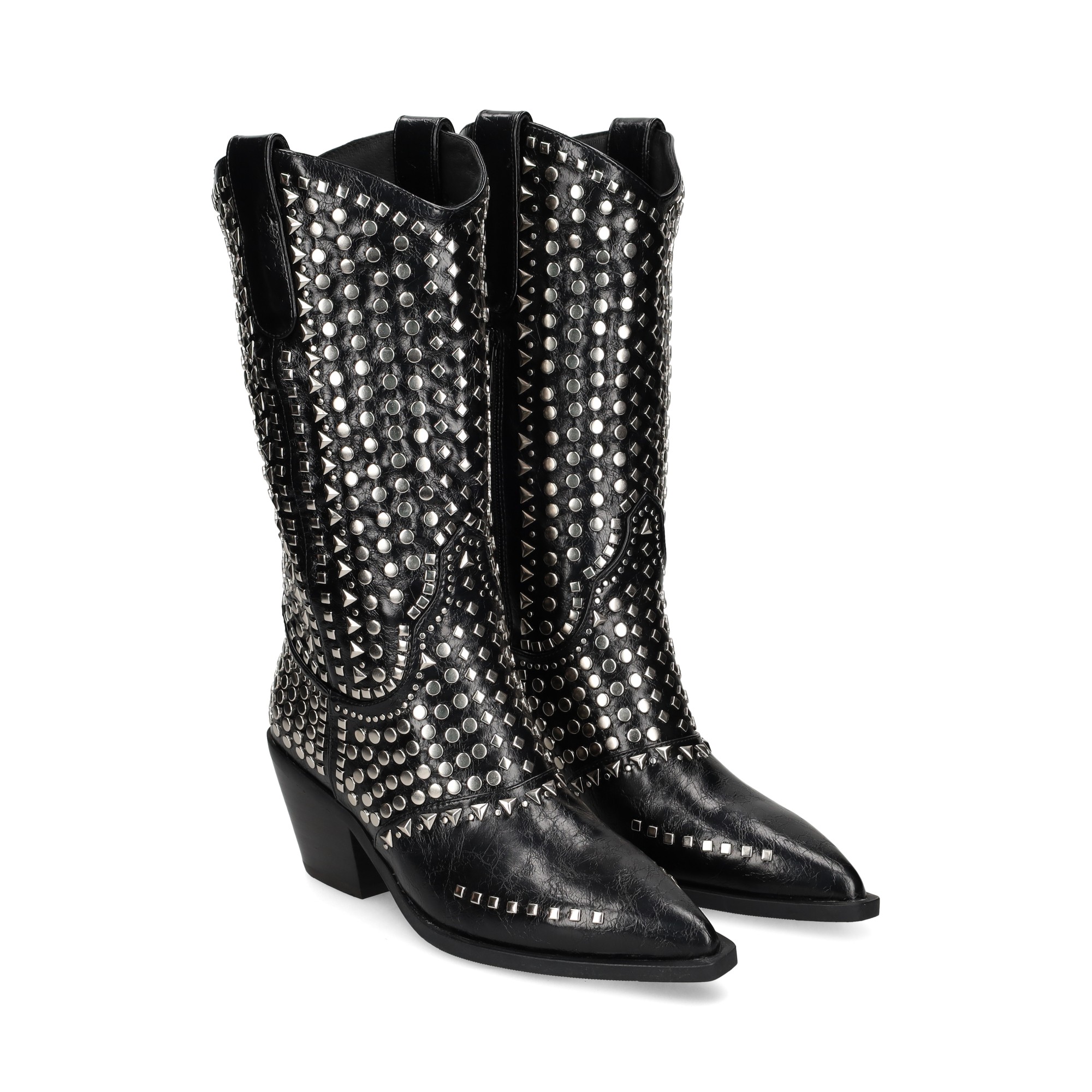 bota-campera-remaches-negro