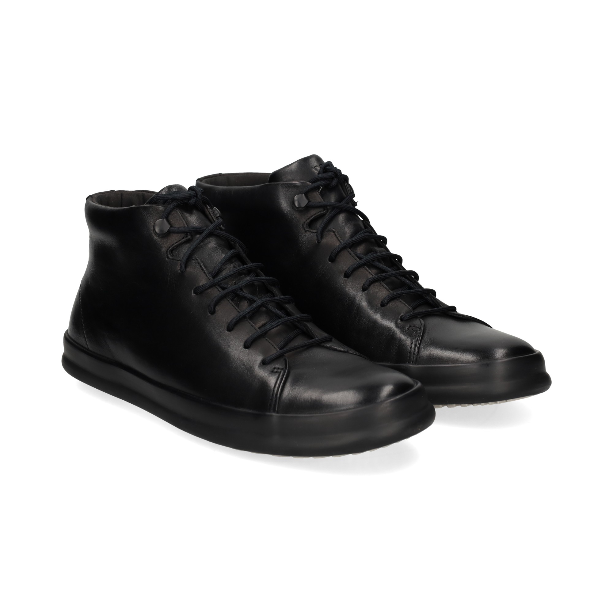 botin-cordon-piel-negro