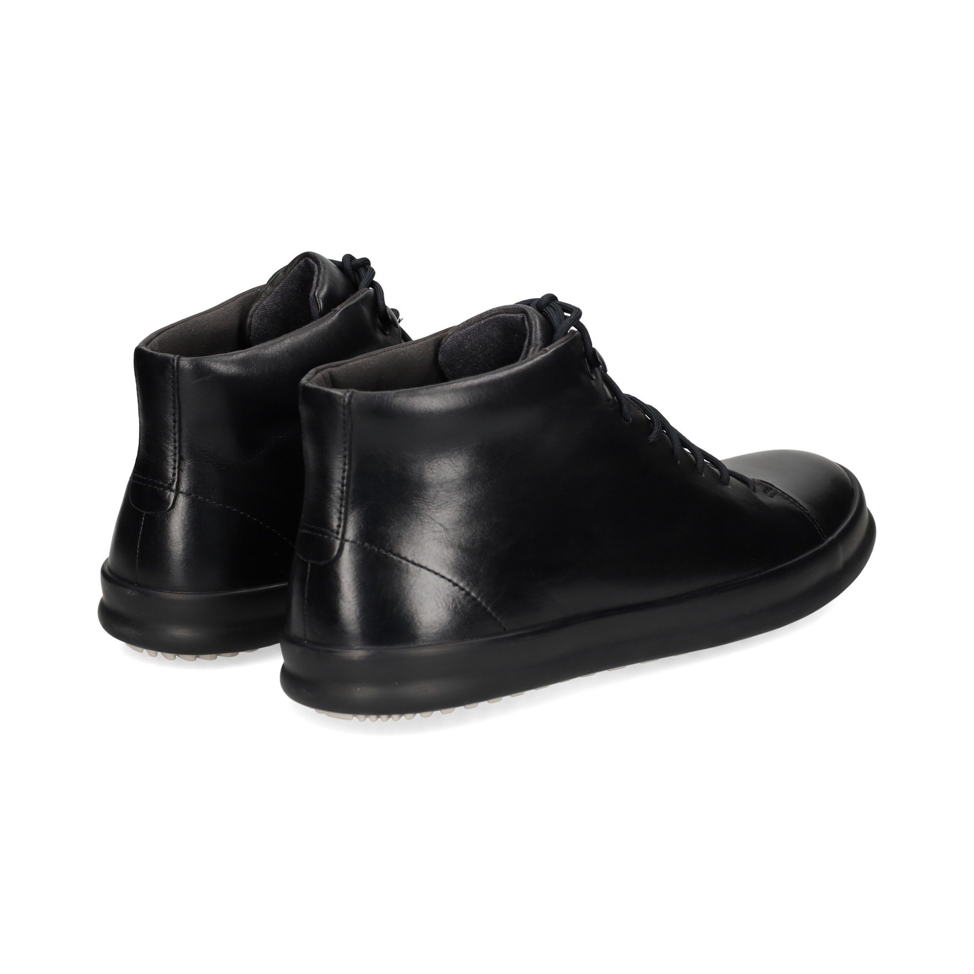 botin-cordon-piel-negro