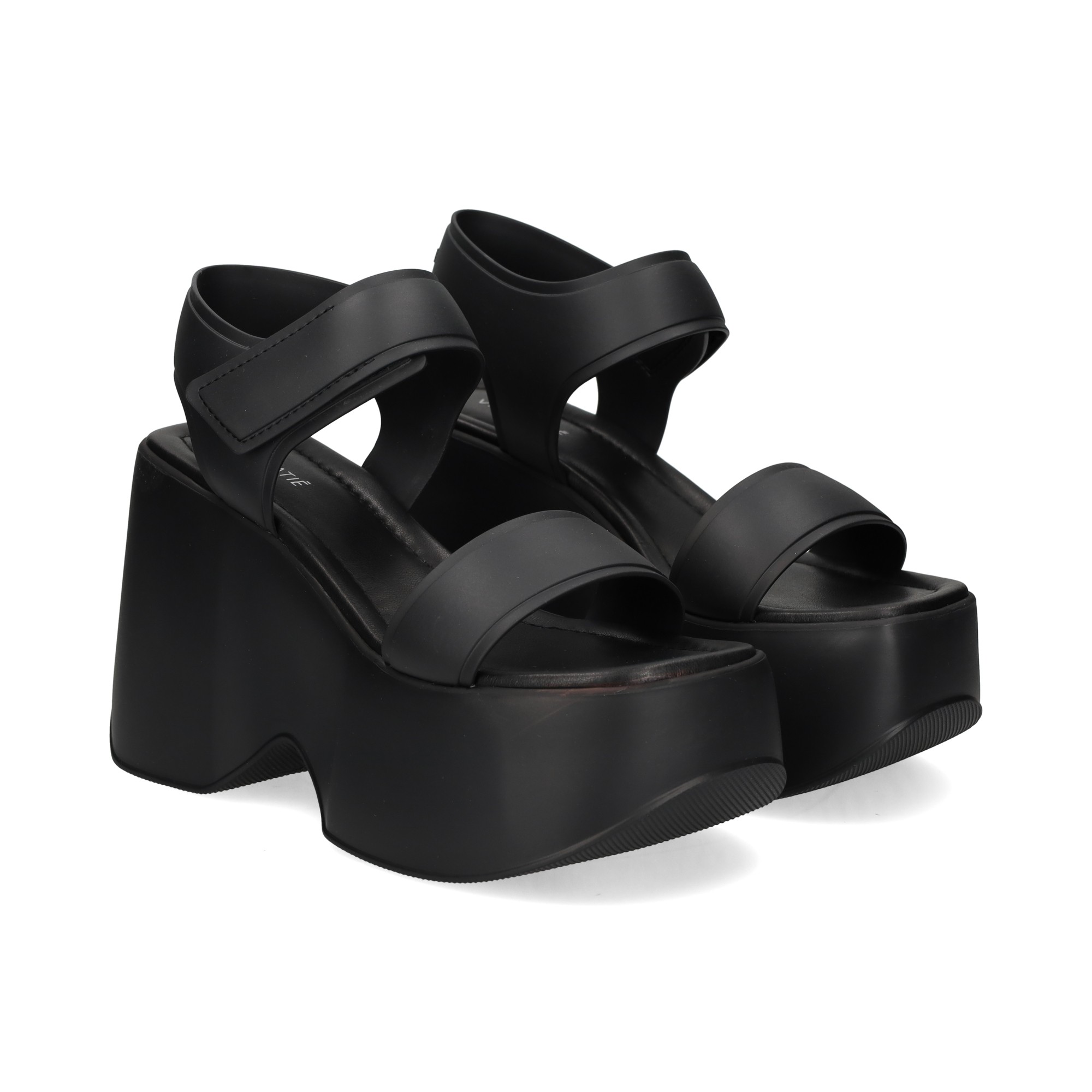 sandalia-velcro-goma-negro