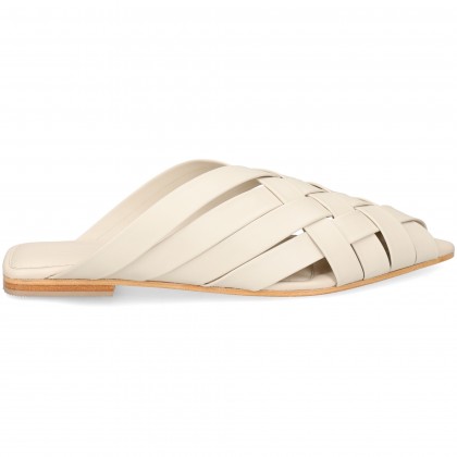 MULE TRENZADO PIEL HIELO OFF WHITE
