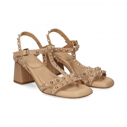 SANDALIA BEBE TACHAS BEIGE