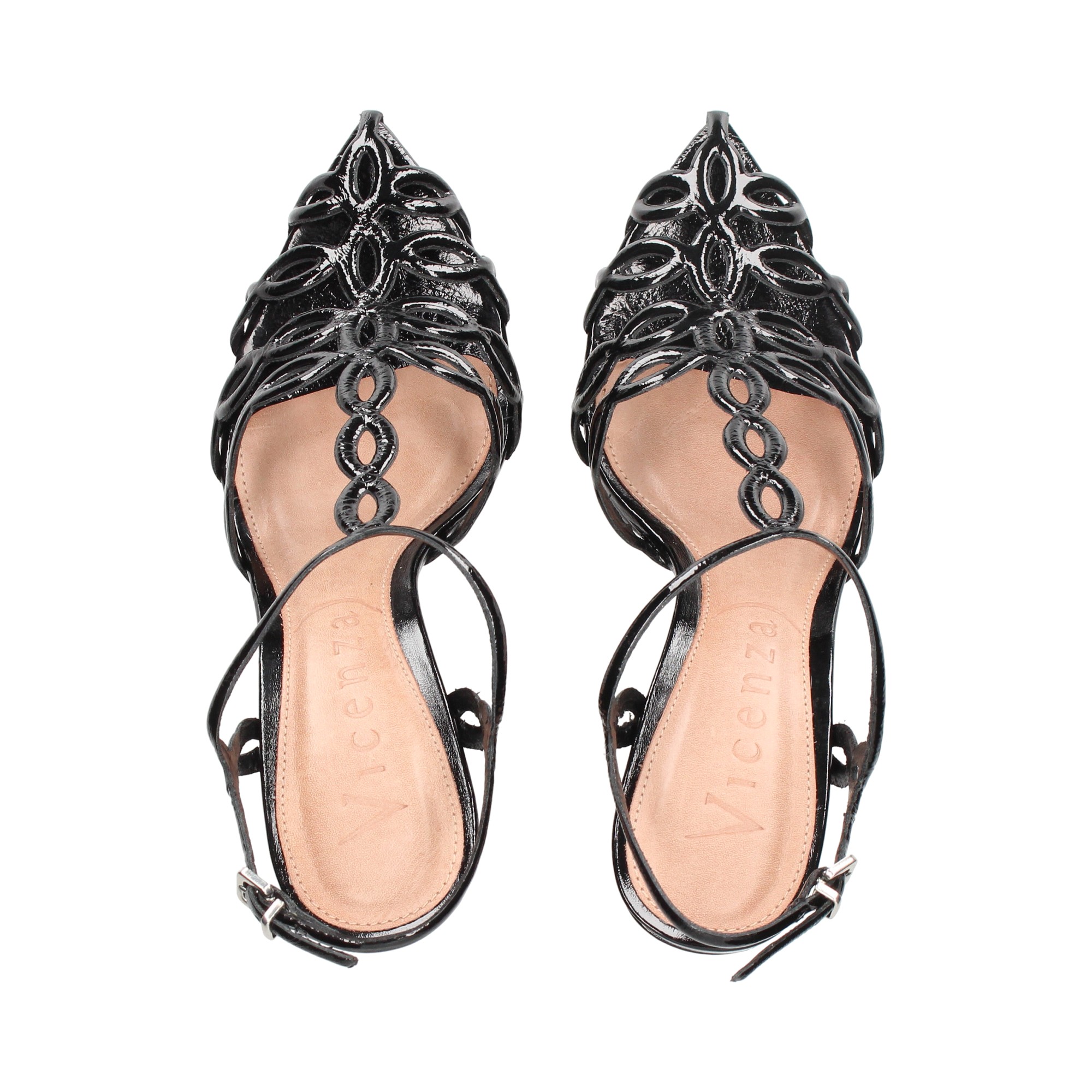 sin-talon-bebe-calado-charol-negro