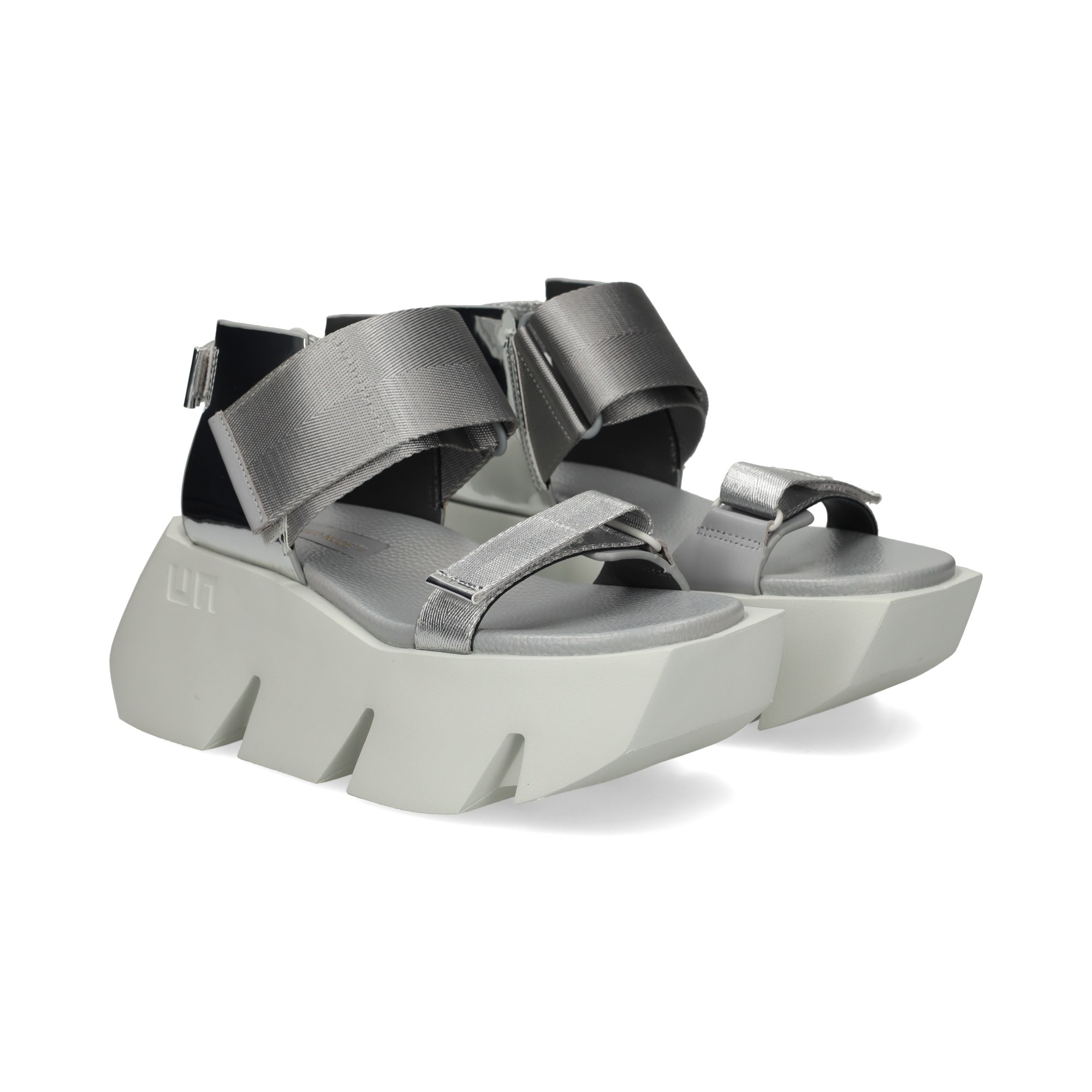 sandalia-cintas-velcros-plata