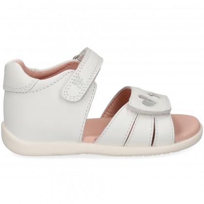 TALON CERRADO CORAZONES PIEL BLANCO